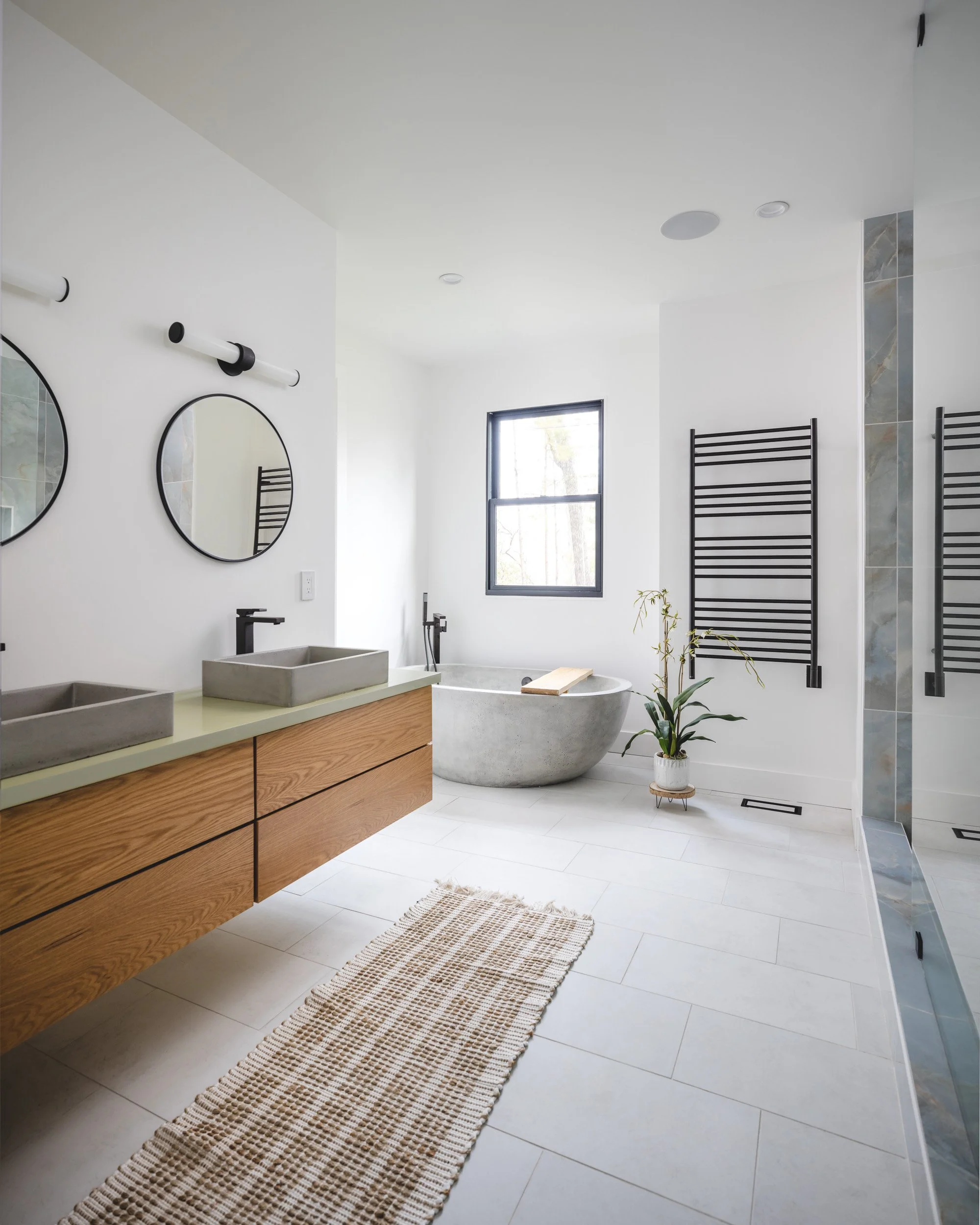 197. bathroom-modern-minimalist-hancock-park-los-angeles-interior-design.jpg.jpg