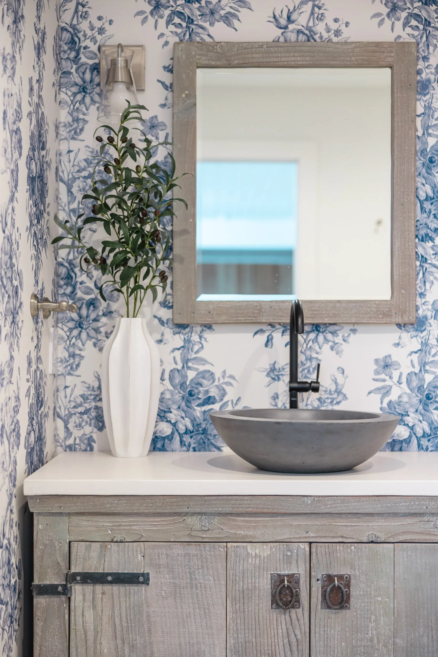 147. vanity-detail-rustic-coastal-pacific-palisades-los-angeles-interior-design.jpg.jpg