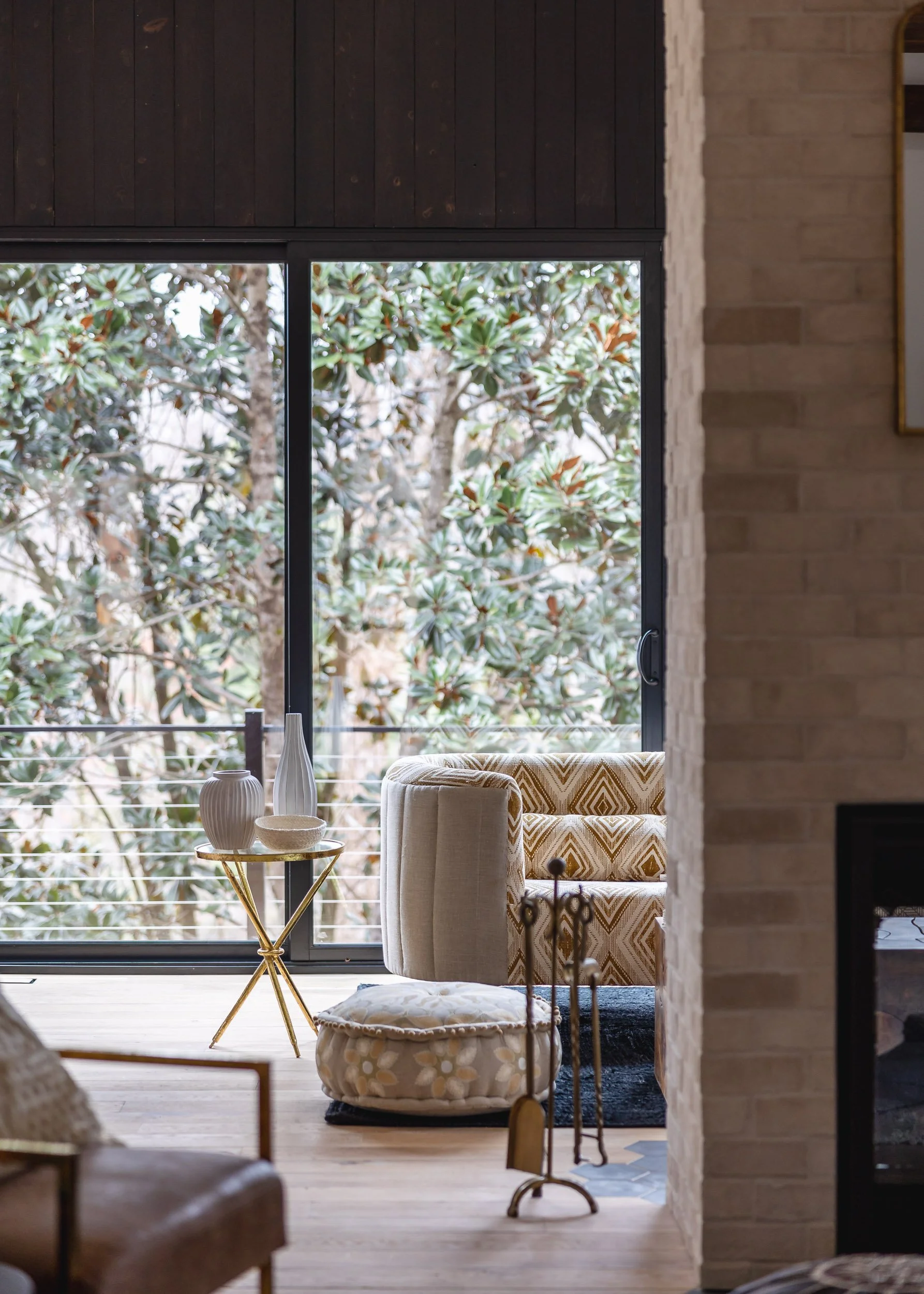 340. living-room-modern-rustic-calabasas-los-angeles-residence.jpg.jpg