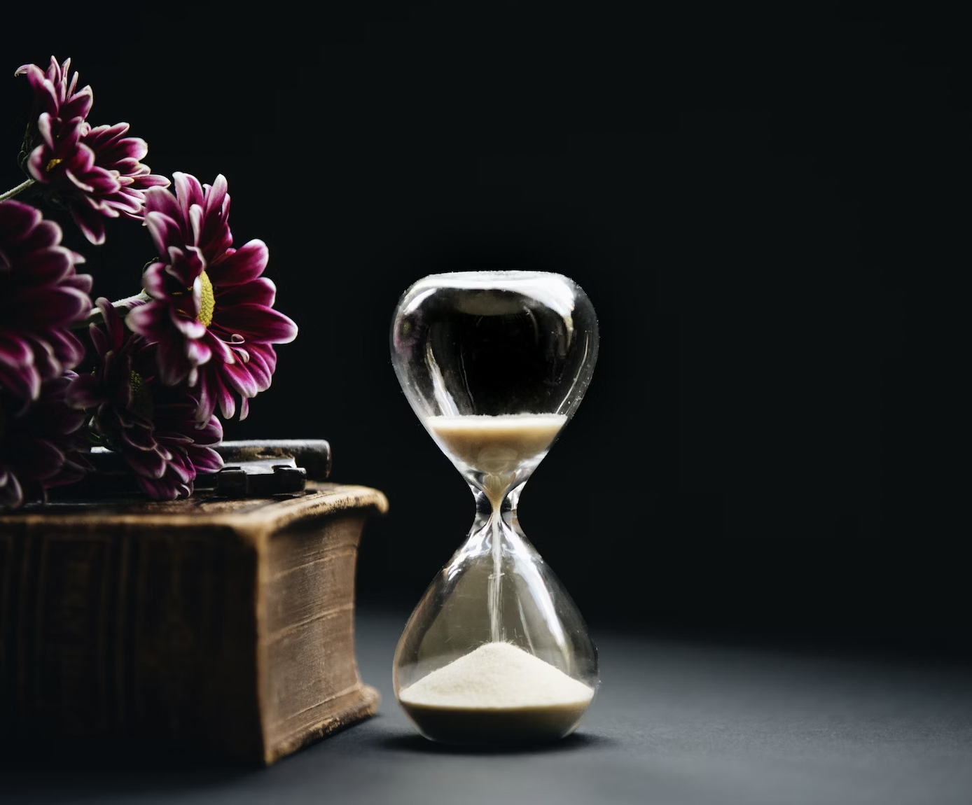 How to Manage Your Time as a Digital Nomad: Balance Work and Travel