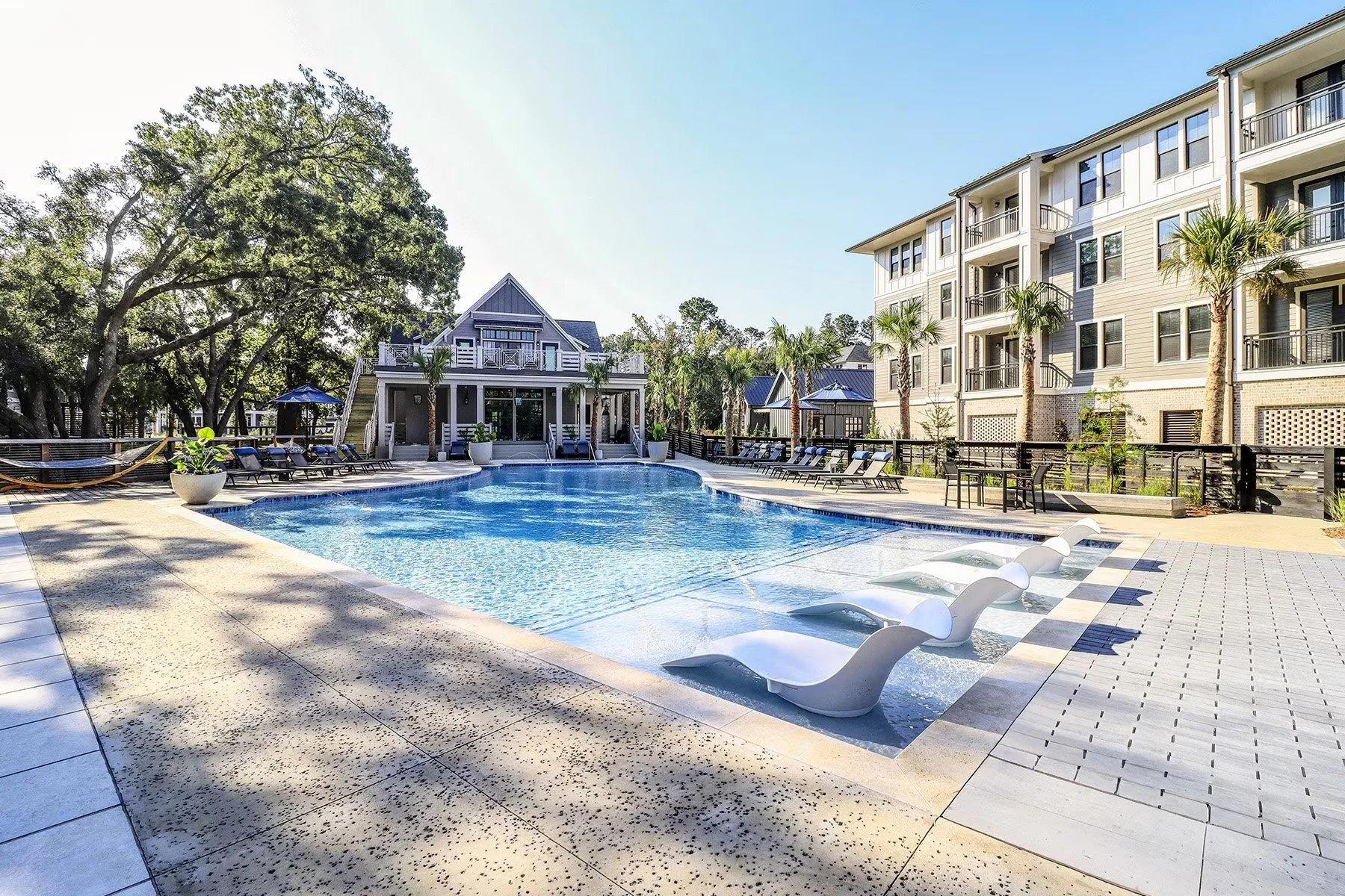 the-henslow-daniel-island-apartments-tow-charleston-sc-resort-style-saltwater-pool-with-sundeck.jpeg