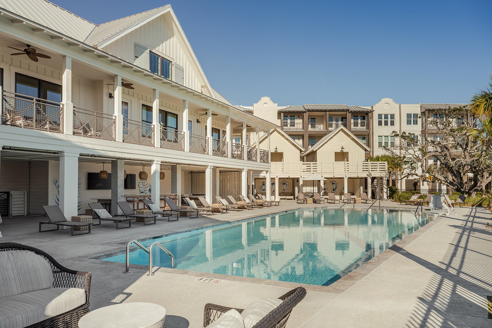 SHAH_AtlanticBeachHouse_16939-Pool-Exterior.jpg