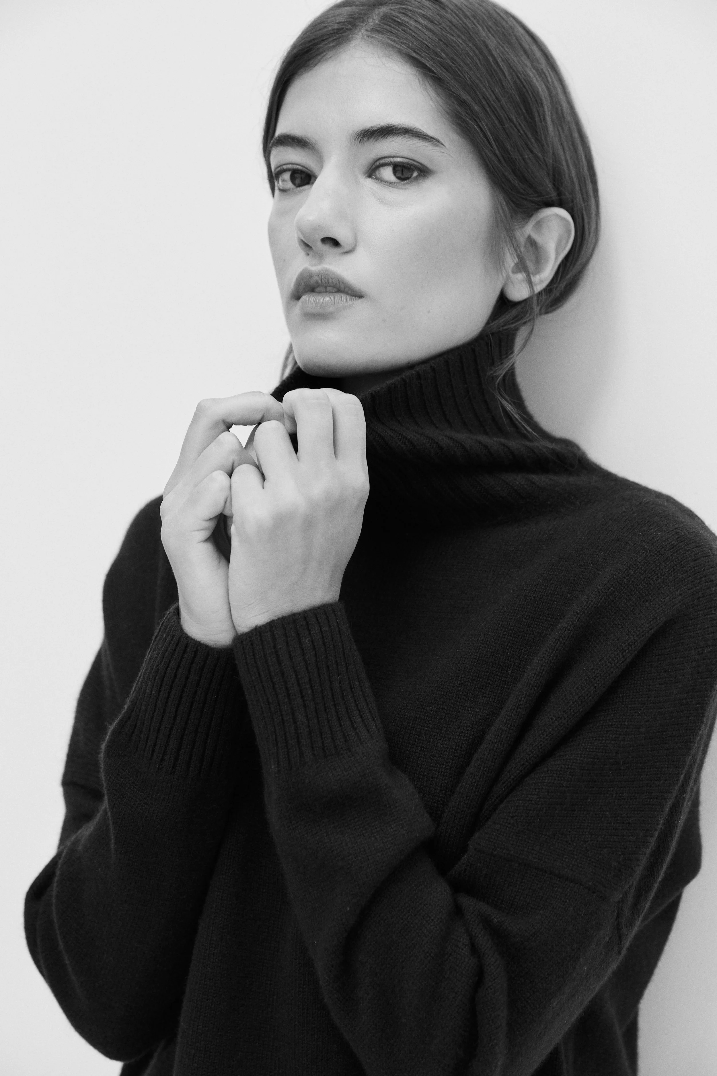 STONE AW25_ 0069.jpg