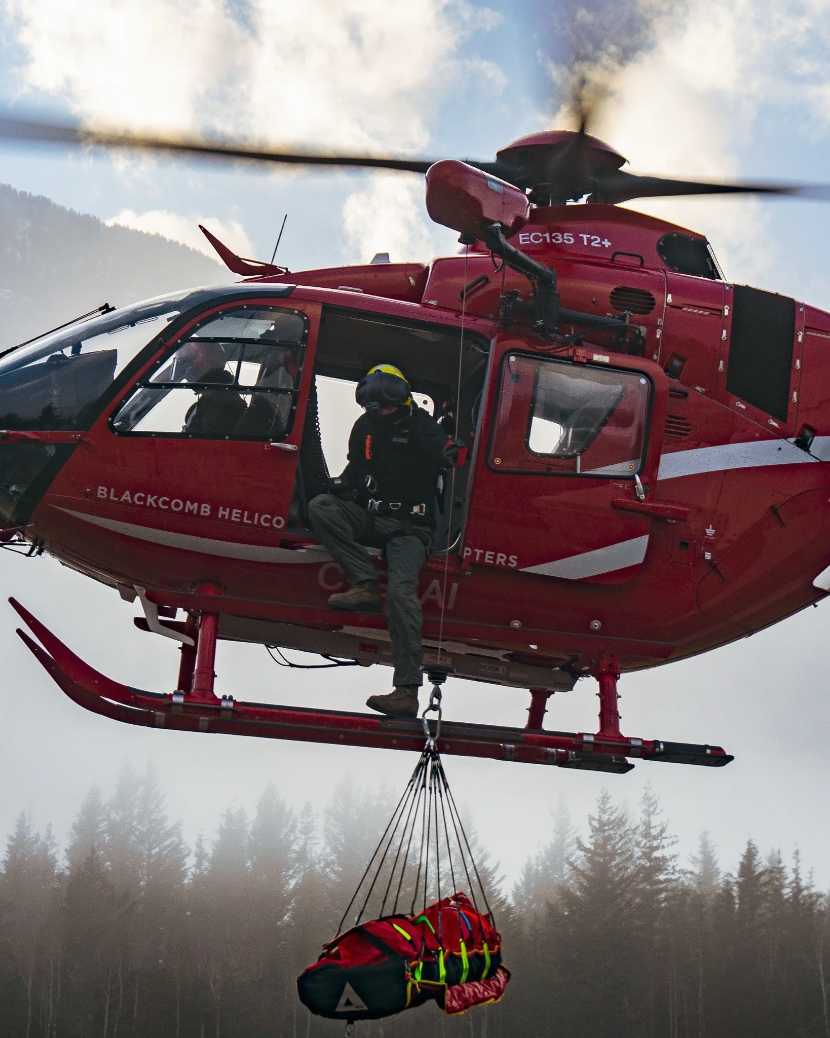 Not every flight is sightseeing, some flights save lives. 

For over 30 years, our pilots have been assisting with search and rescue teams across the Sea to Sky, including Whistler SAR, @ssarteam, @northshorerescue, @lionsbaysar and @pembertonsearcha