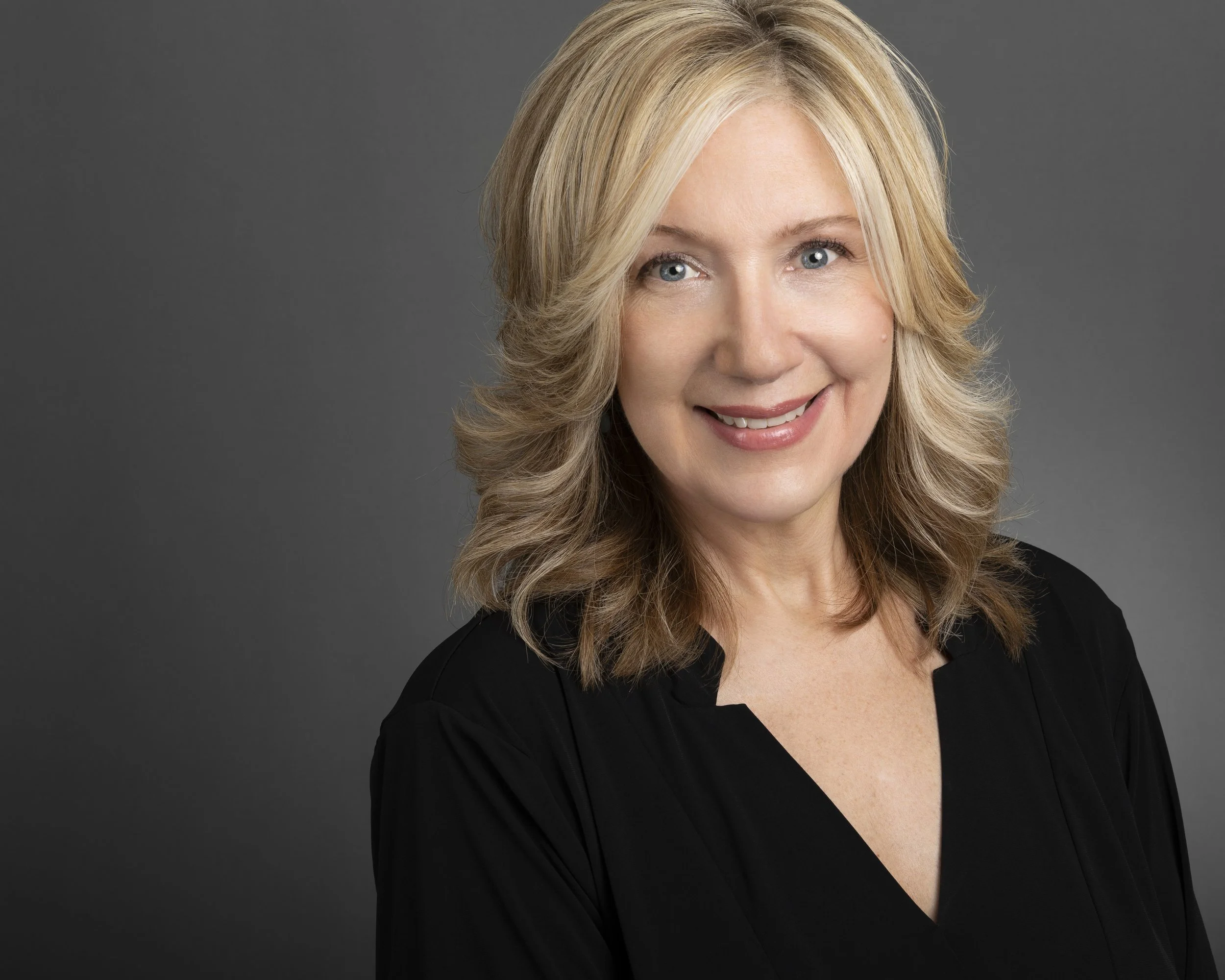 20250403_Danielle Headshots-2_RT FINAL.jpg