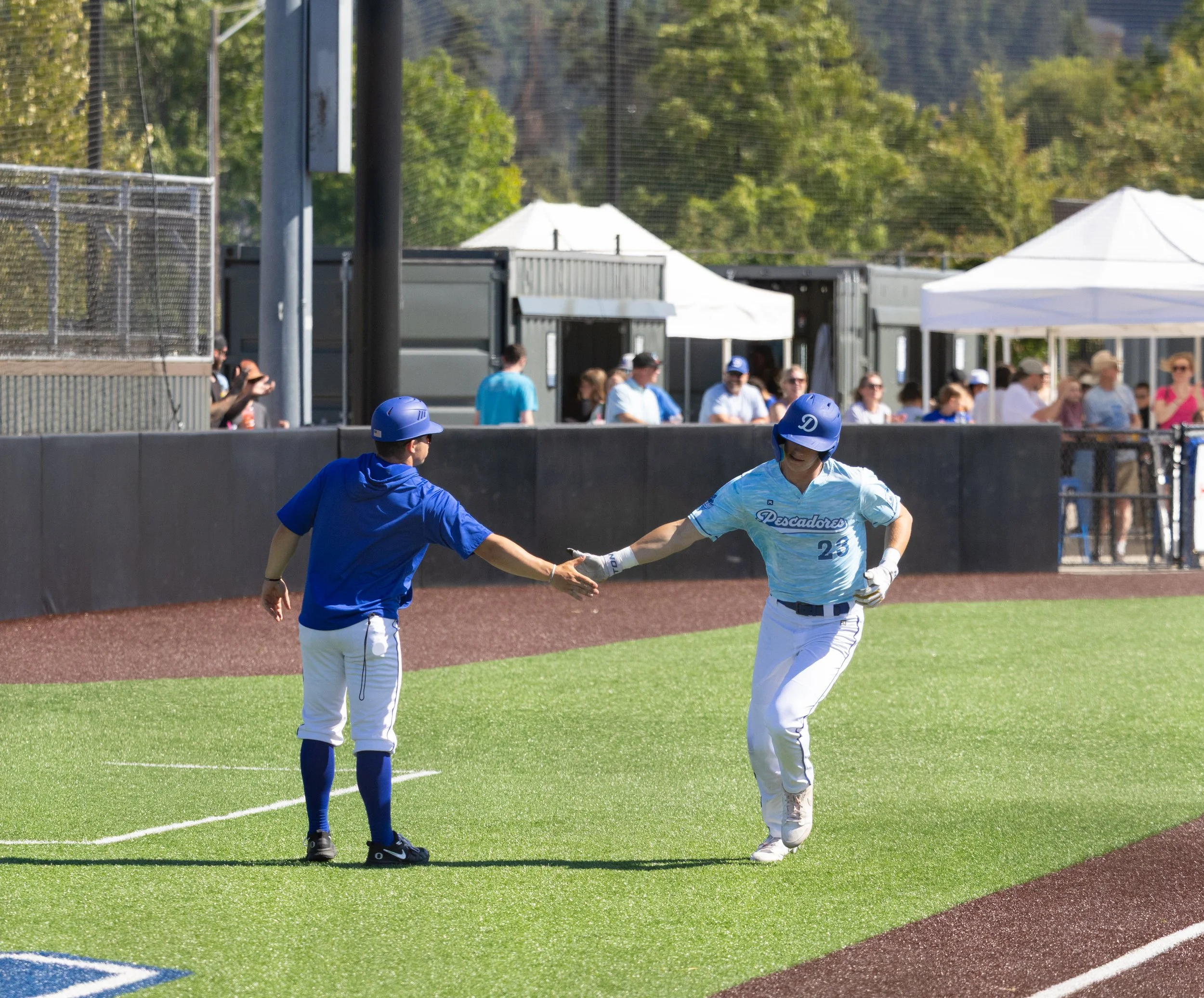 Drifters’ Offense Leaves Pickles Behind in 8-4 Win