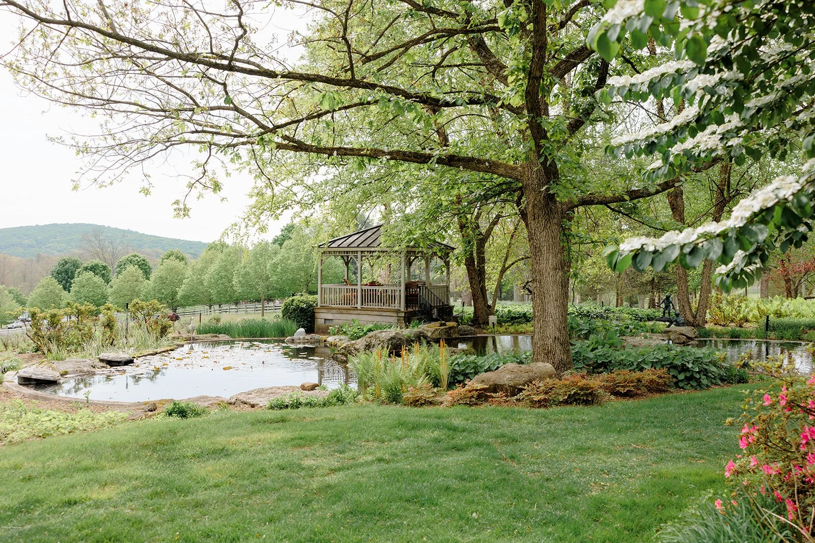private-outdoor-garden-venue.jpg