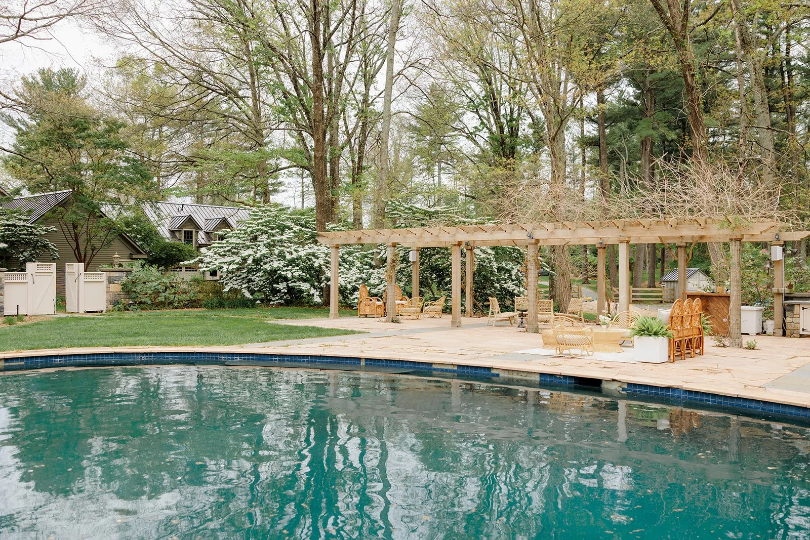 poolside-nj-micro-wedding.jpg