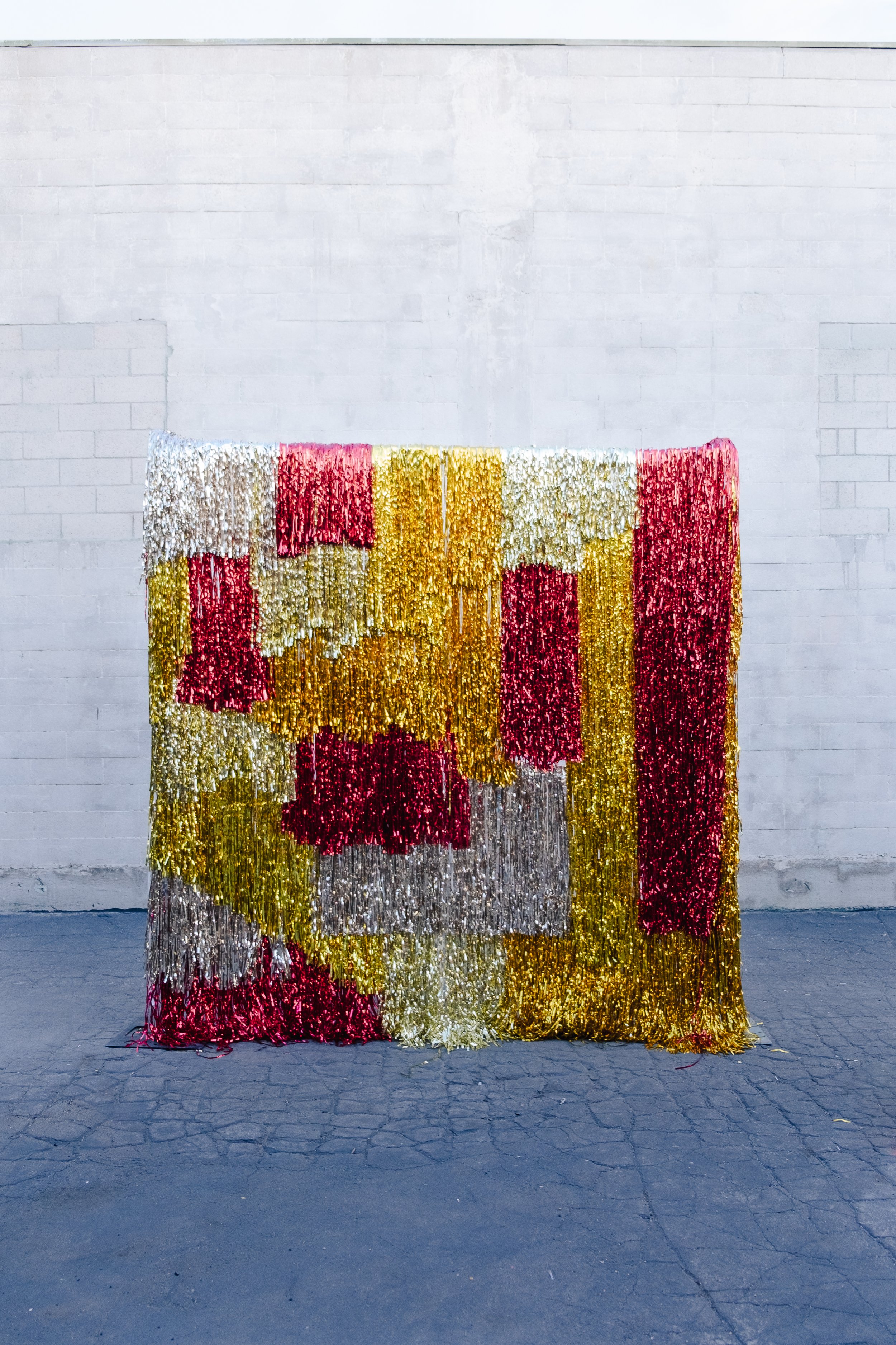 Tinsel Backdrop - Red & Gold