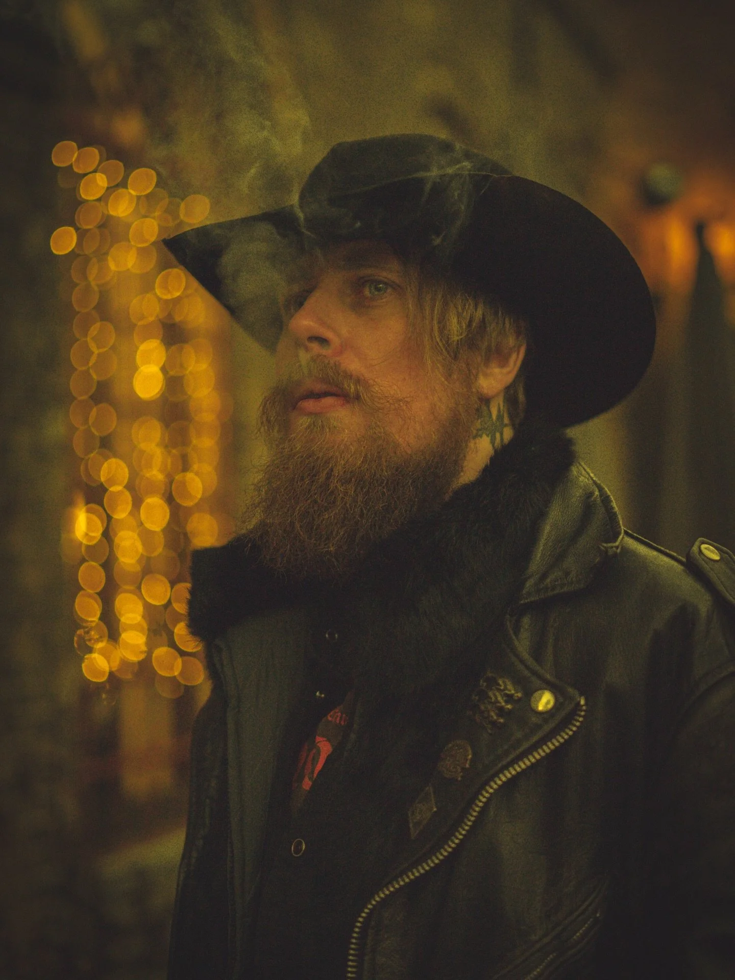 In the haze of yesterday 
📸: @kat_van_hell 

#cowboy #westernstyle #western #countrystyle