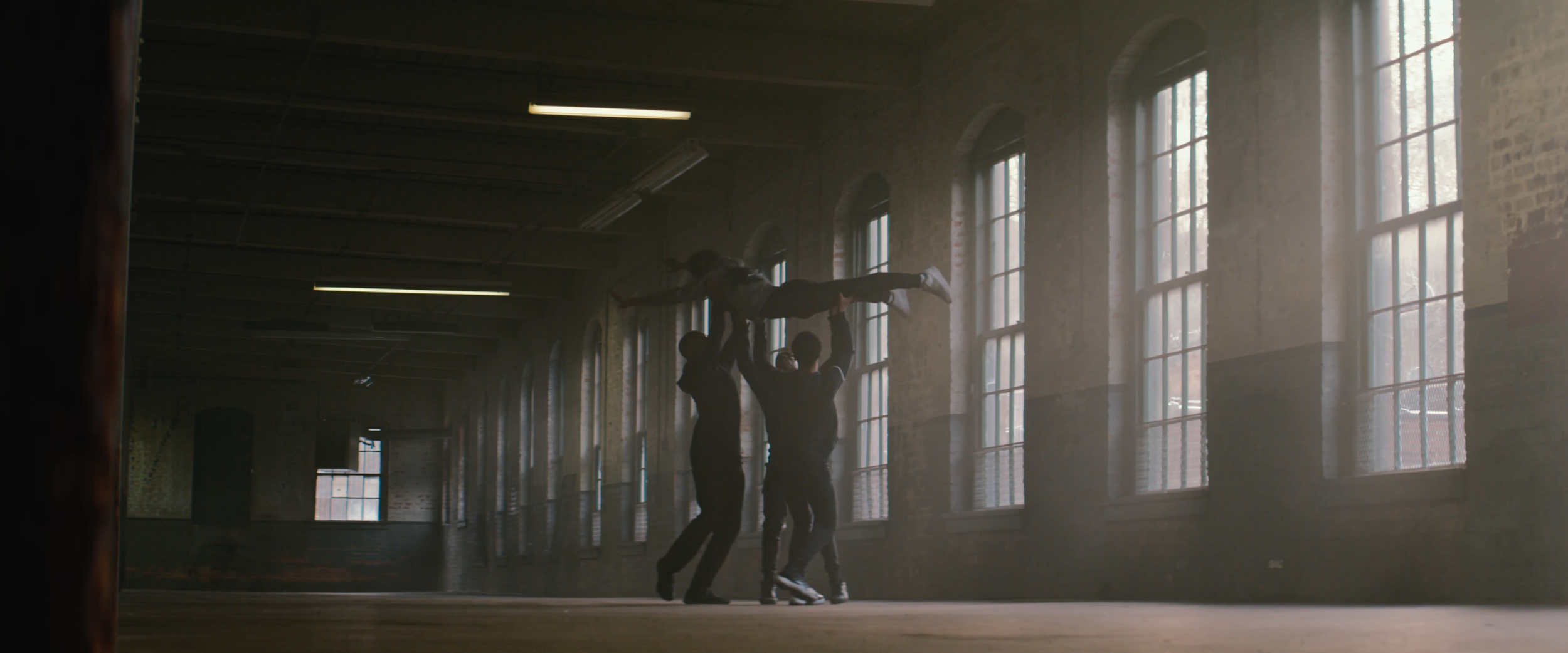 i_can't_think (2160p).00_02_06_19.Still037.png