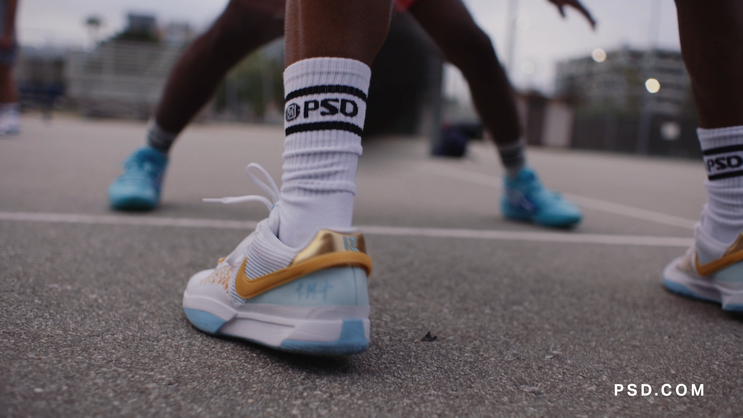 psd_activewear (2160p).00_00_13_16.Still019.png