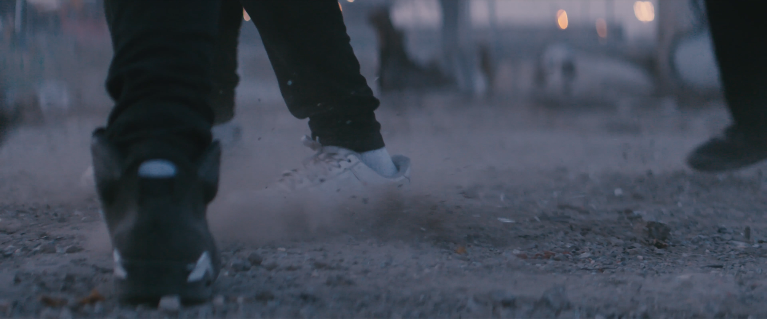 i_can't_think (2160p).00_02_23_11.Still044.png