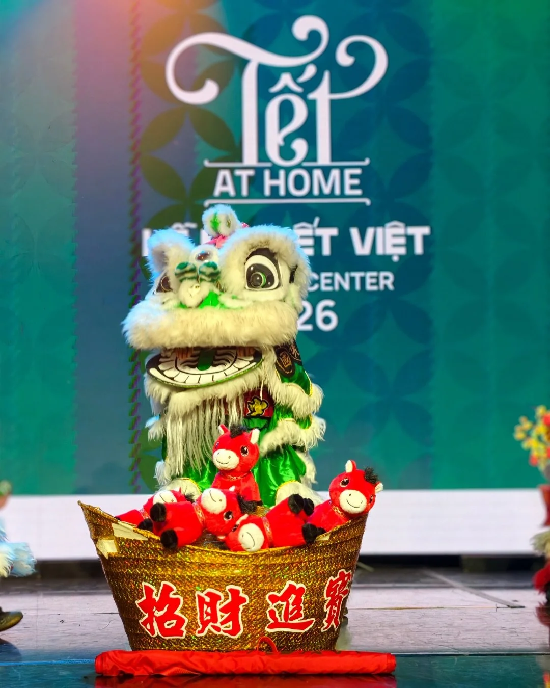 What an incredible night at Tet at Home! It was the perfect way to kick off the Lunar New Year season! 🧧🎉 From amazing performances to all the community cheer, we&rsquo;re so grateful to celebrate together. ✨ 

Photos by @jamesgiovannipan 📸

#litt