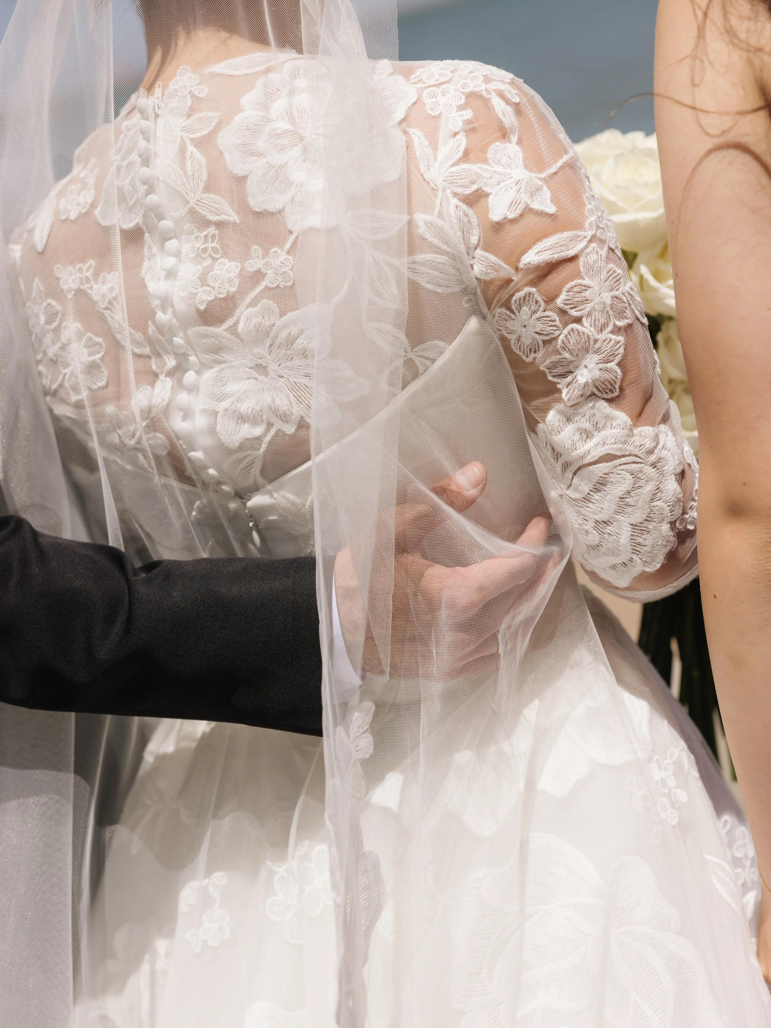 A glimpse into A+C&rsquo;s wedding day at Kohl Mansion 🥂

&bull;

bay area photography, bay area photographer, san francisco photographer, bay area wedding photographer, san francisco wedding photographer, bay area wedding photography, northern cali