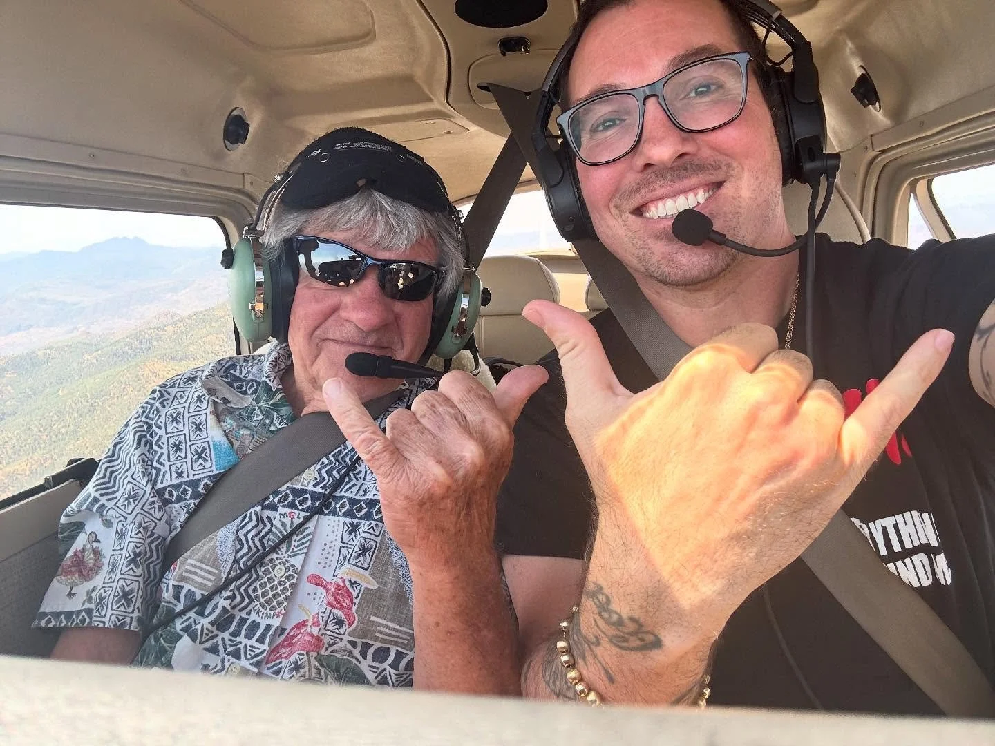 Took a friend up flying. We grabbed breakfast in Payson, and then came back to Falcon. He had a blast.

#aviation #flying #pilot #rental #love #aircraft #172 #cessna