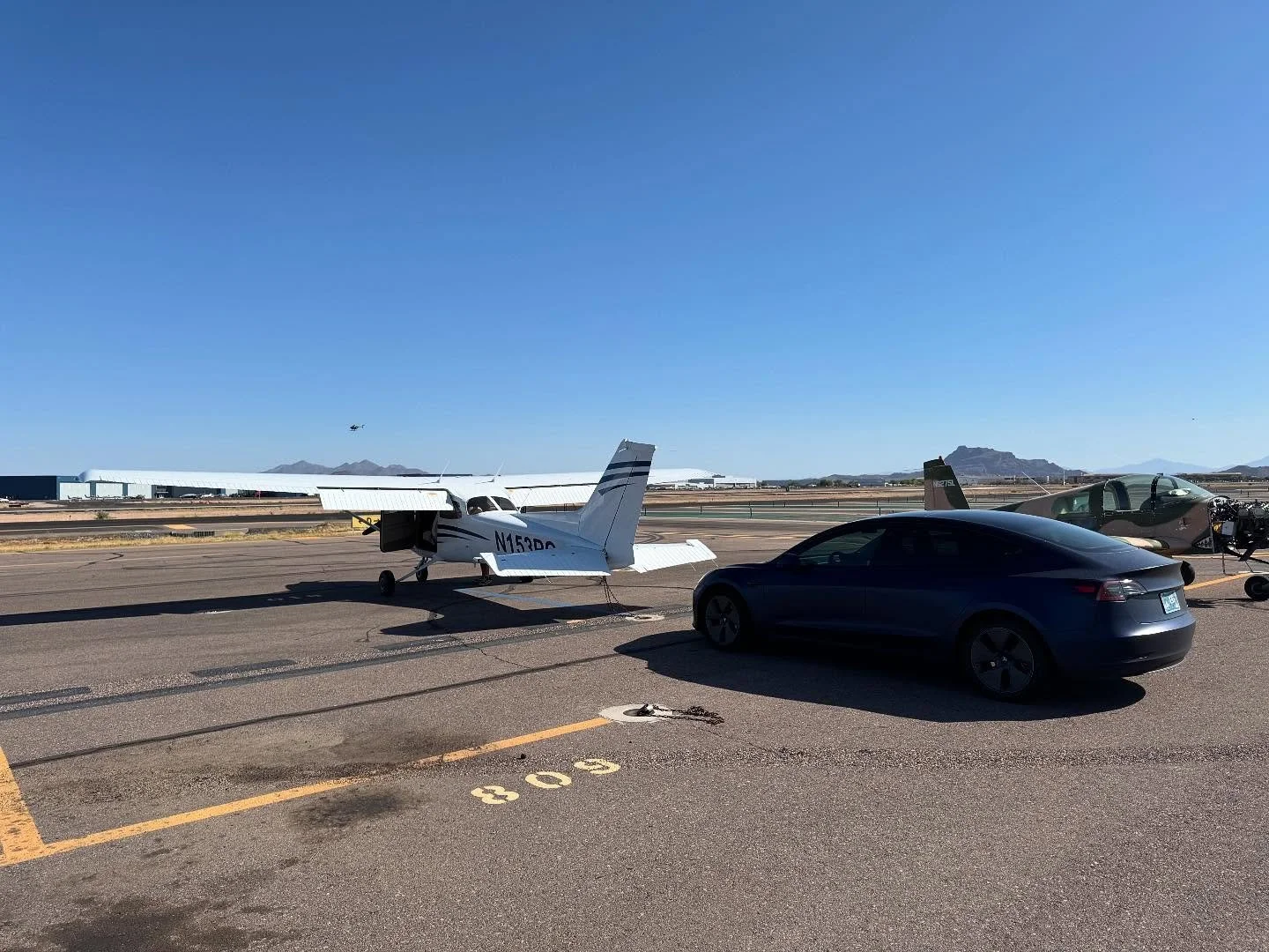 Pull up, hop in the plane, and go!!! It&rsquo;s that easy. Come get checked out. Plenty of block rates available!!!

#cessna #skyhawk #172 #aviation #flying #love #az #phoenix