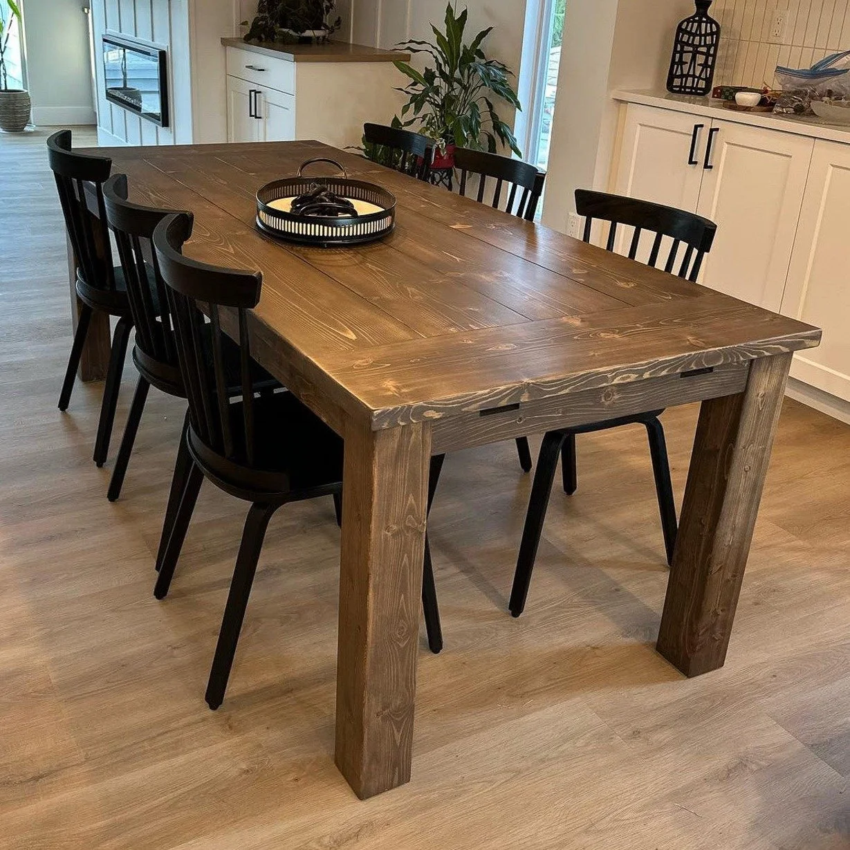 Bushworks_Classic_4_Post_Dining_Table_3