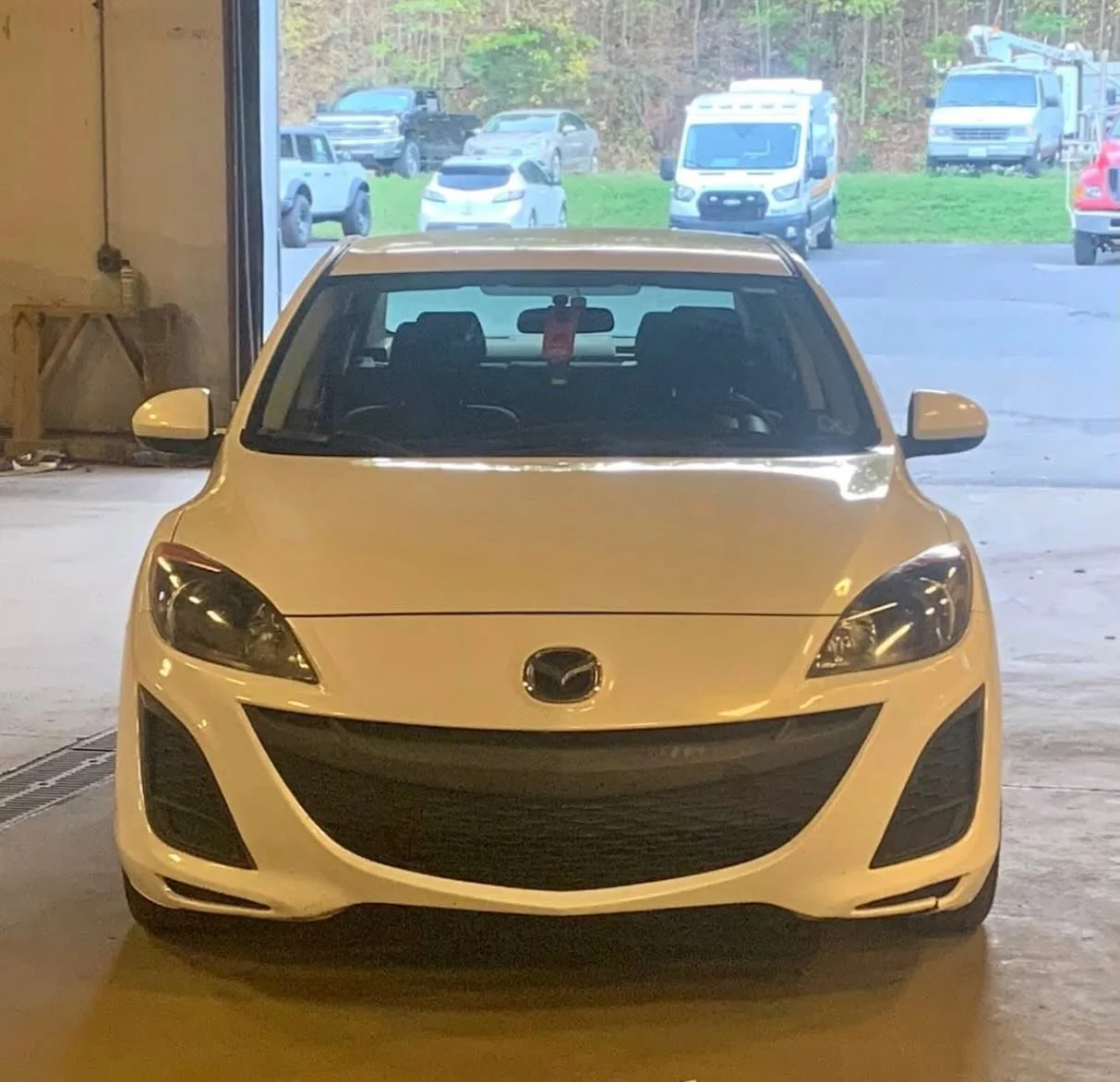 This little Mazda looks so happy it&rsquo;s got a new Windshield! We can help your car be happy too! 412 212 3078
#412 #pittsburgh