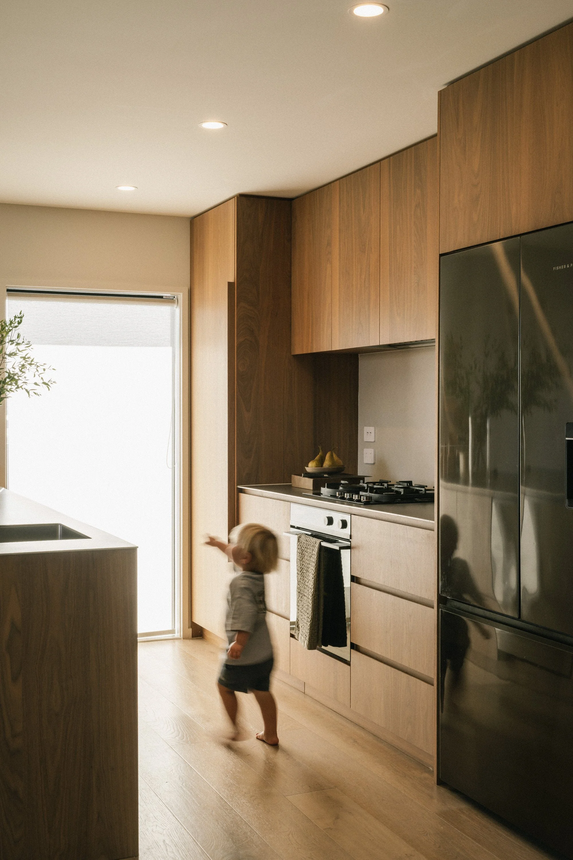 Modern Kitchen in Mount Maunganui by Gather Group.