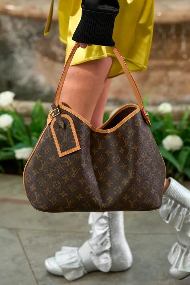 Louis-Vuitton-Cruise-2027-12.jpg