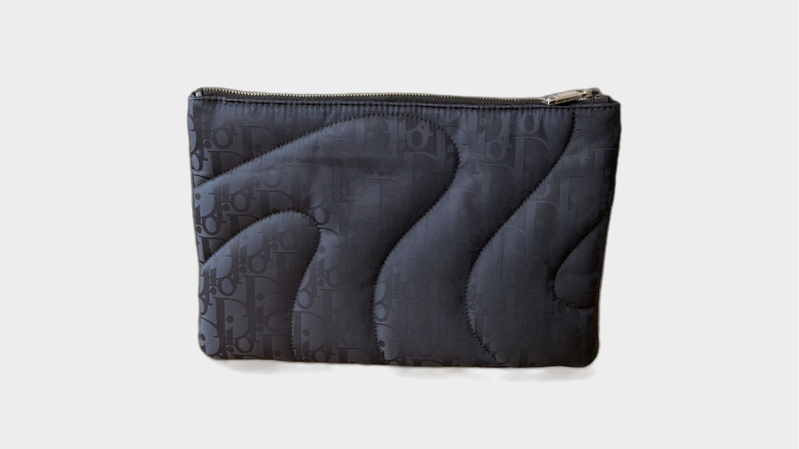 dior-erl-clutch-1.png