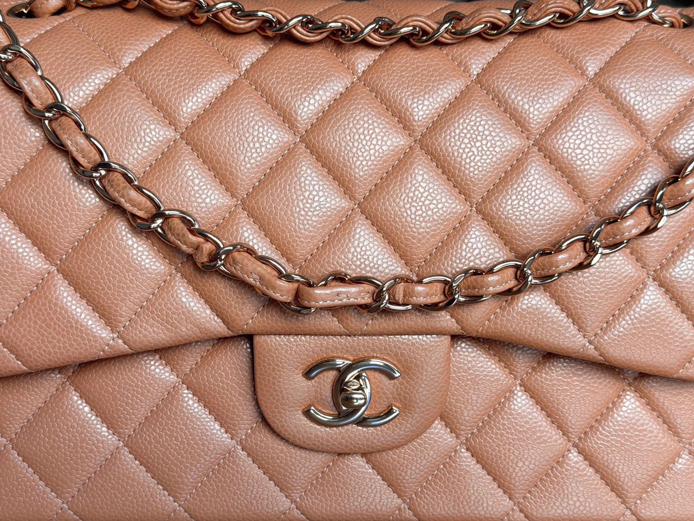 dark-beige-jumbo-chanel-strap-232.jpg