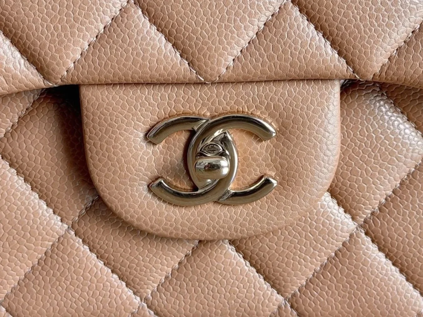 chanel-dark-beige-jumbo-5.jpg