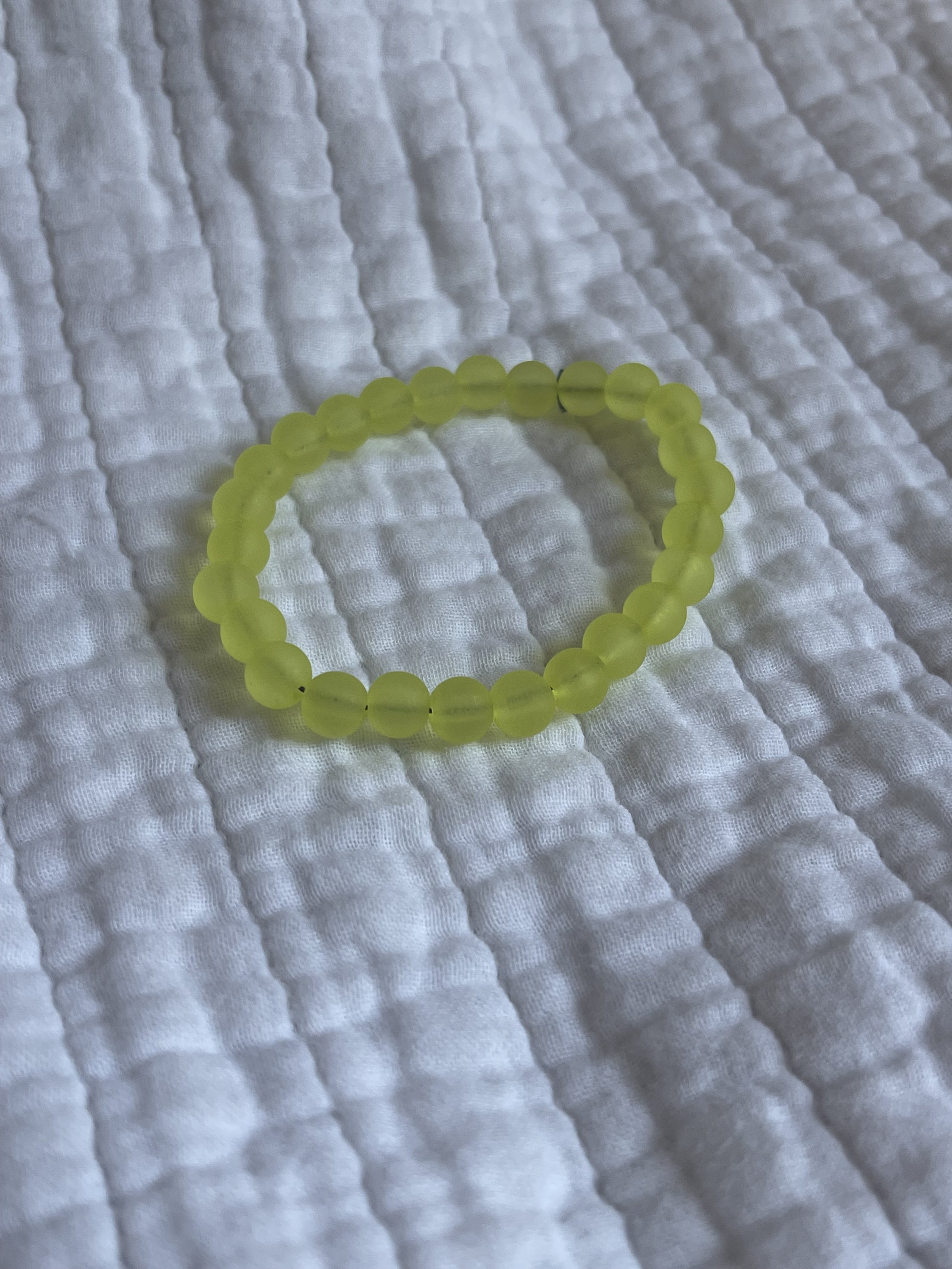 Yellow matte beaded bracelet