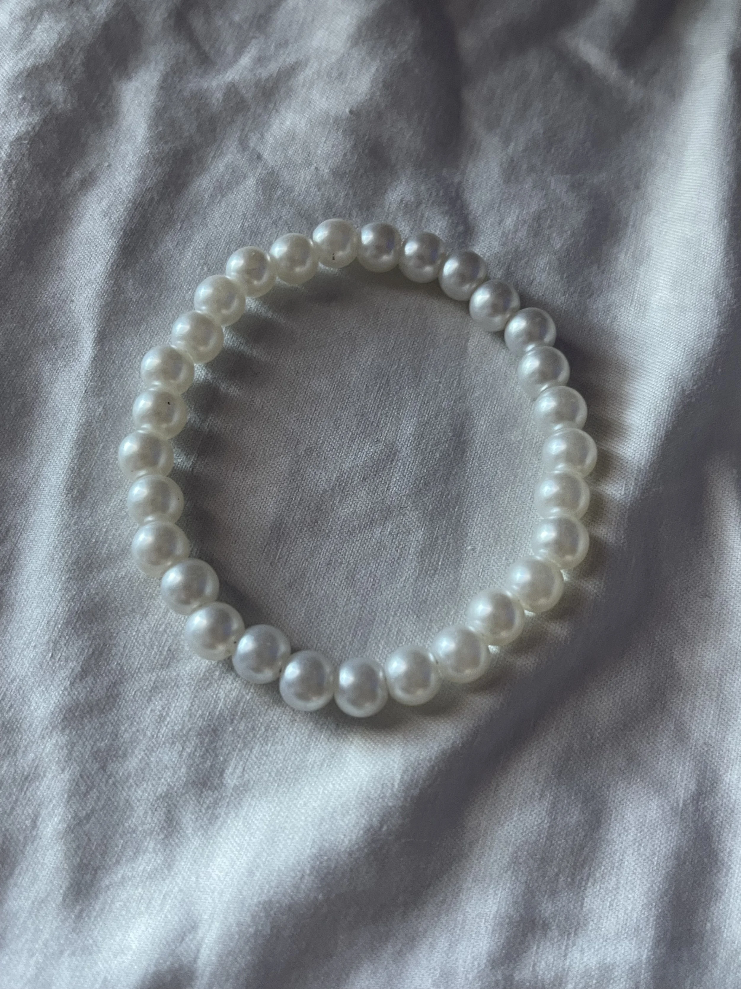 Lil pearl beaded bracelet
