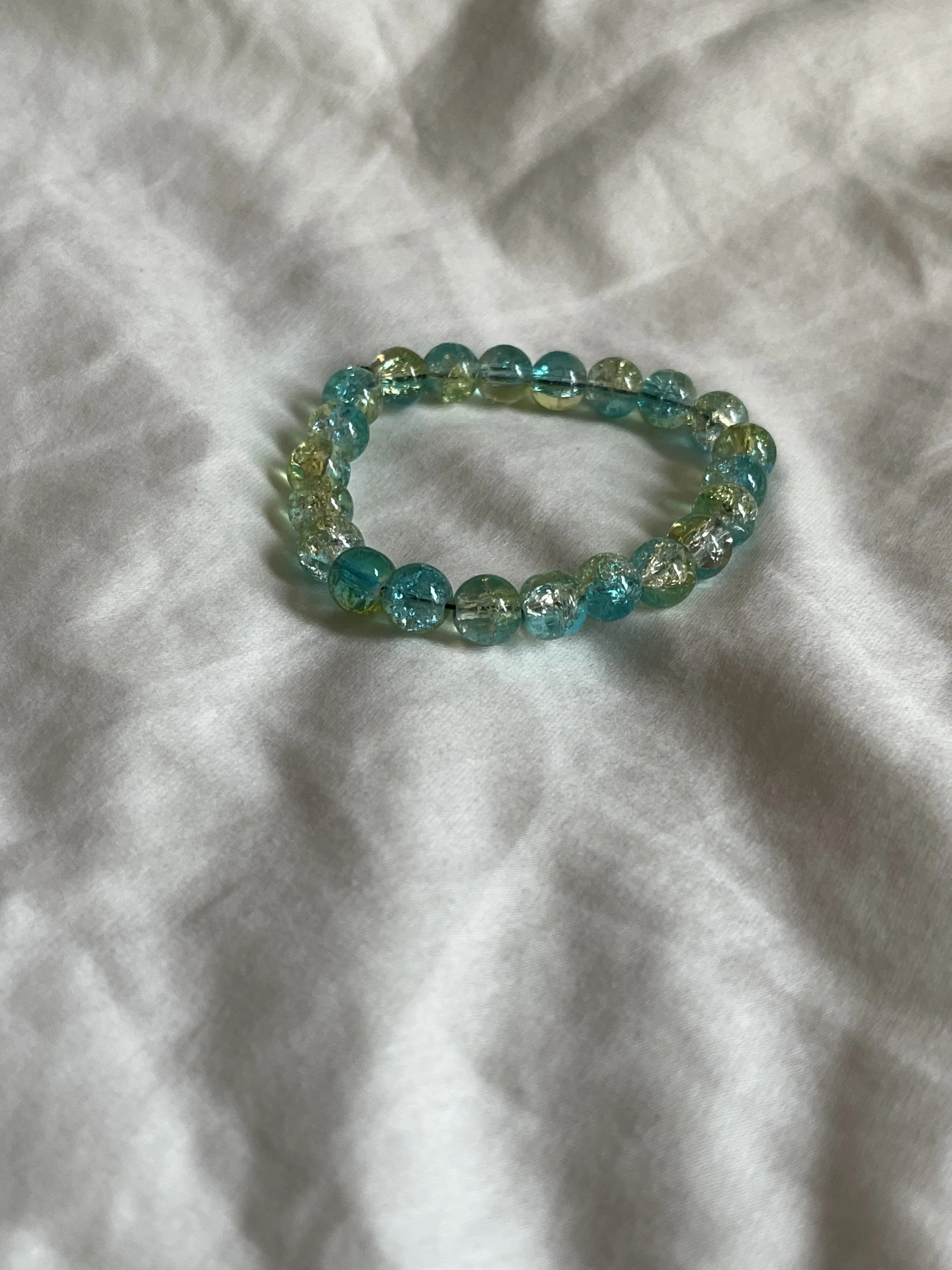 Green and blue crackle beaded bracelet
