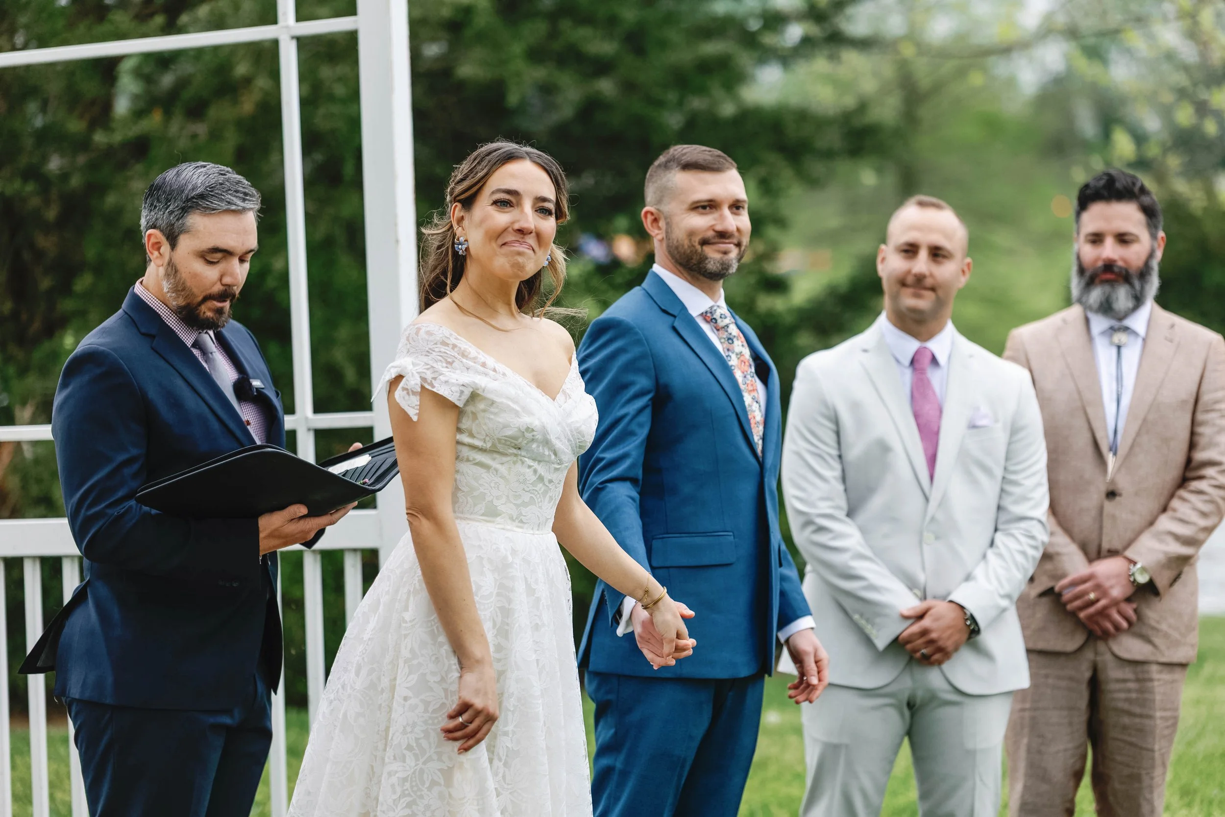 gueenslakekentuckywedding (9 of 114).jpg