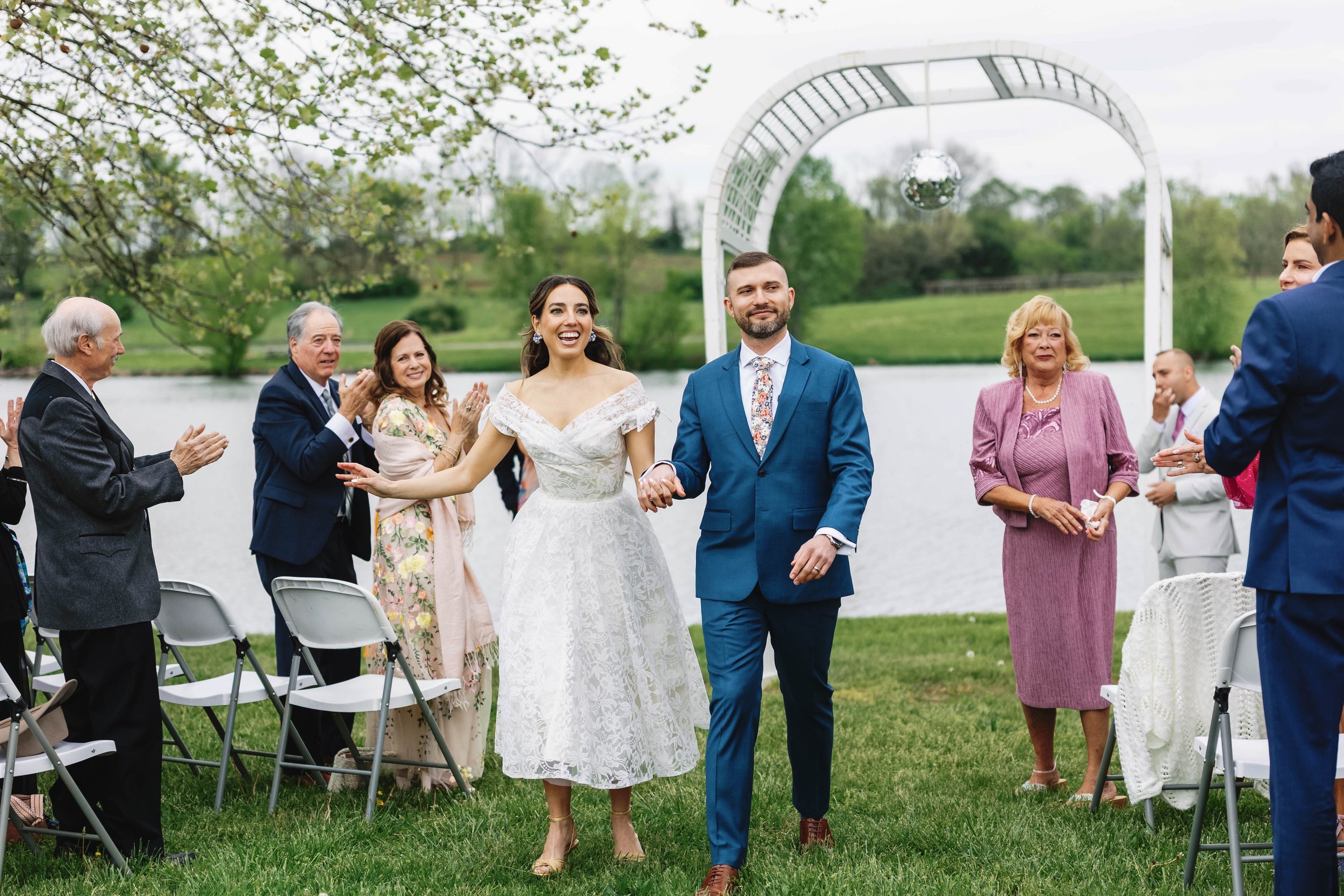 gueenslakekentuckywedding (20 of 114).jpg