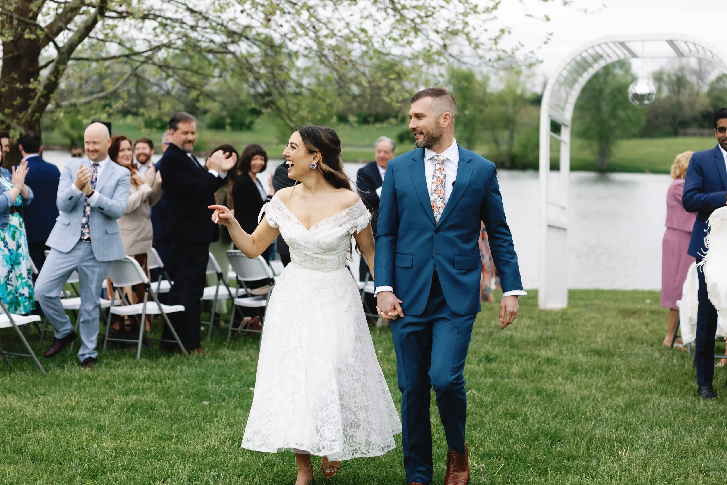 gueenslakekentuckywedding (21 of 114).jpg