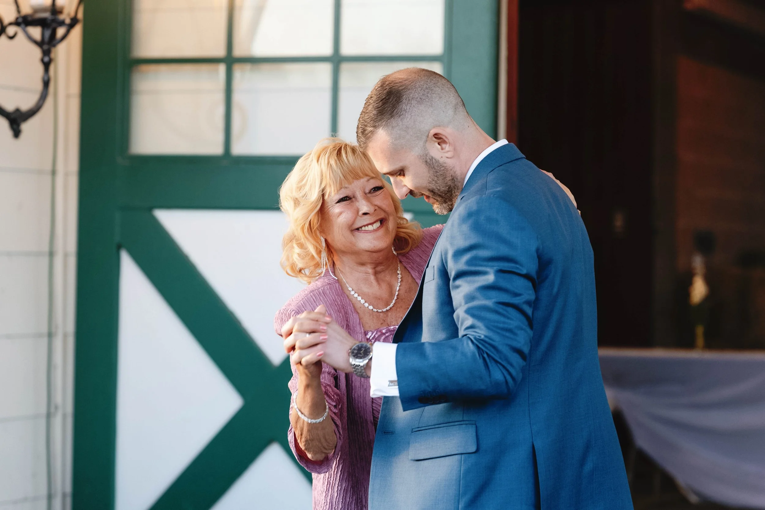 gueenslakekentuckywedding (53 of 114).jpg