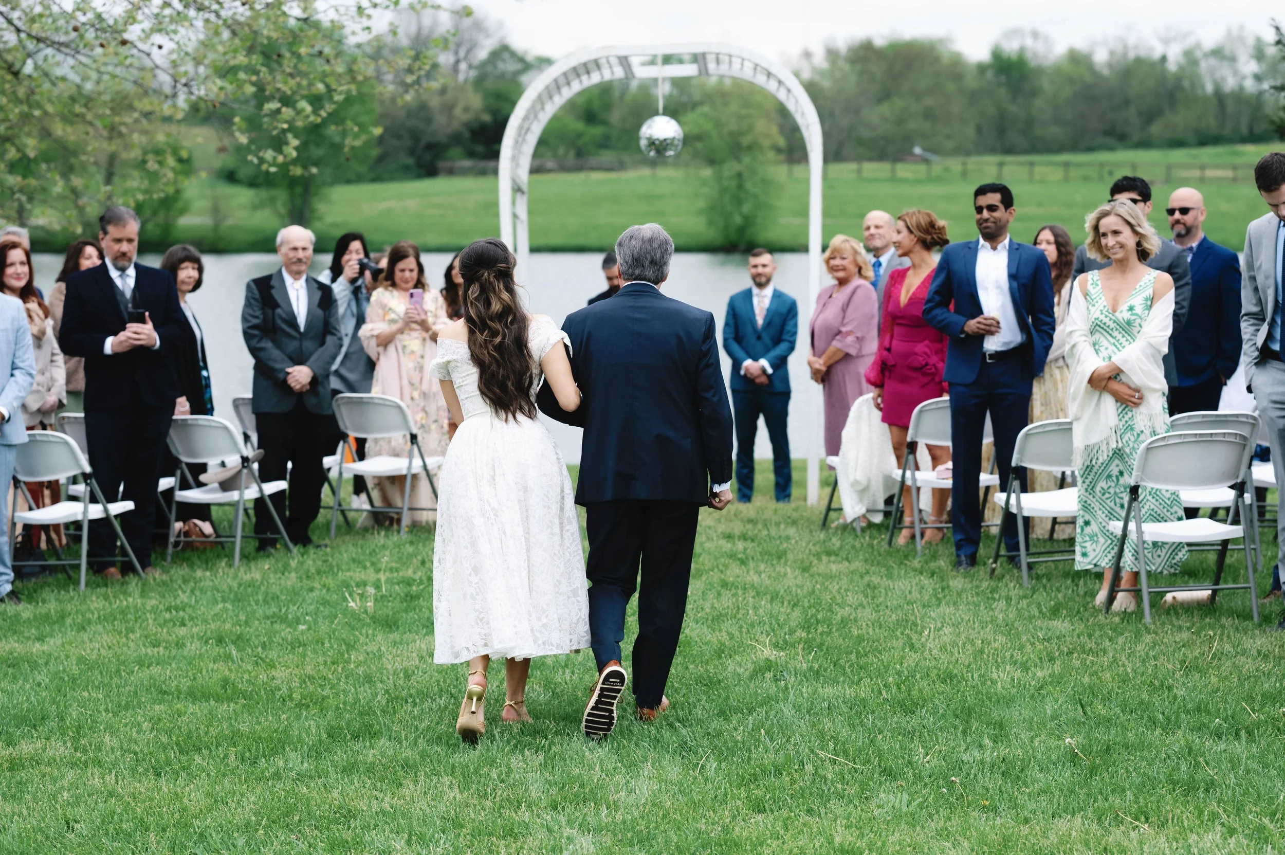 gueenslakekentuckywedding (74 of 114).jpg