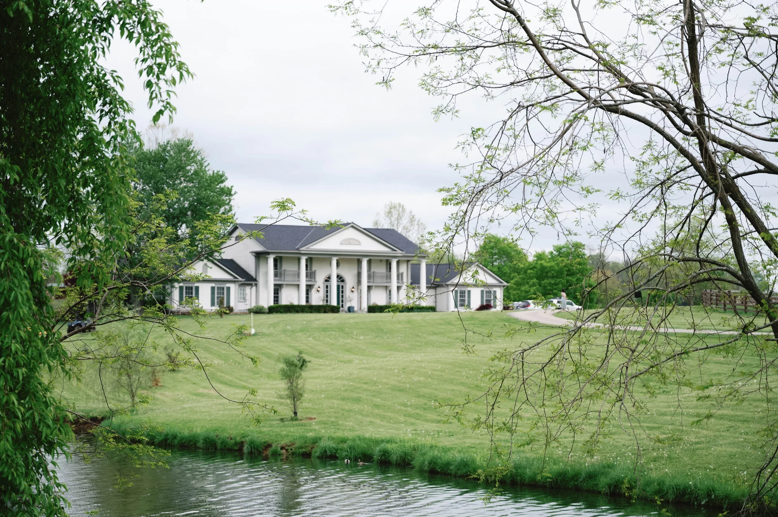 gueenslakekentuckywedding (80 of 114).jpg