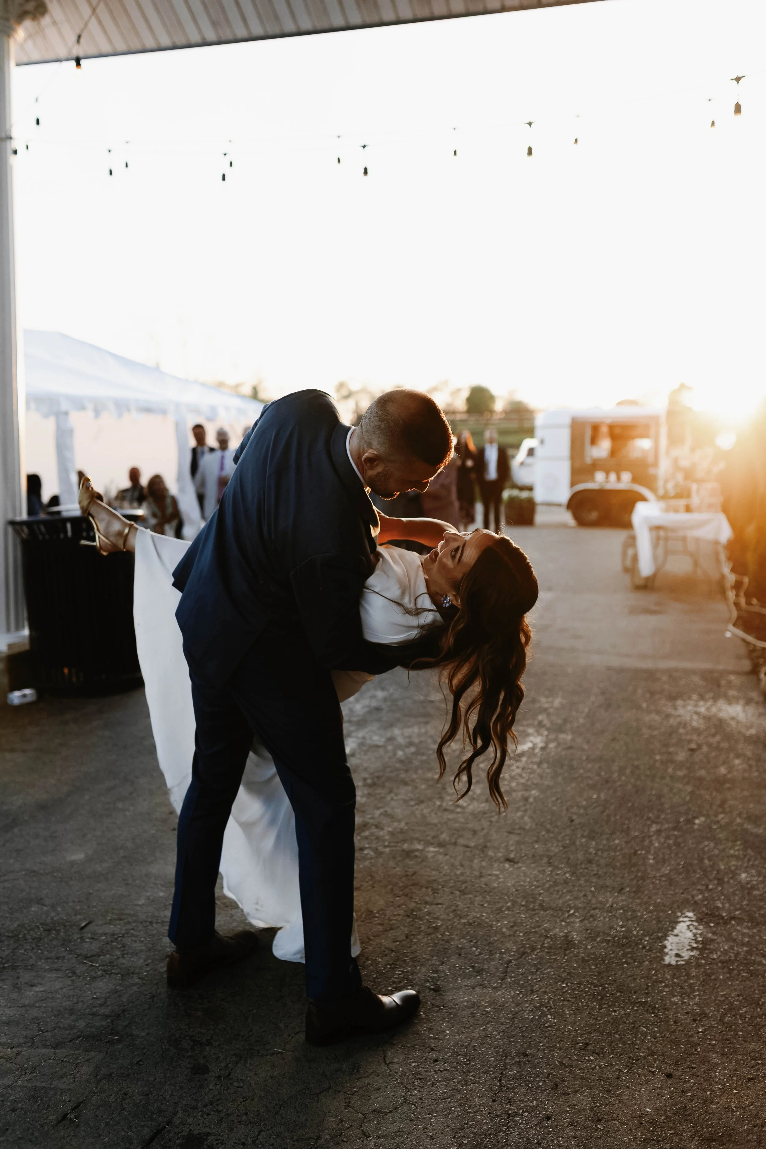 gueenslakekentuckywedding (107 of 114).jpg