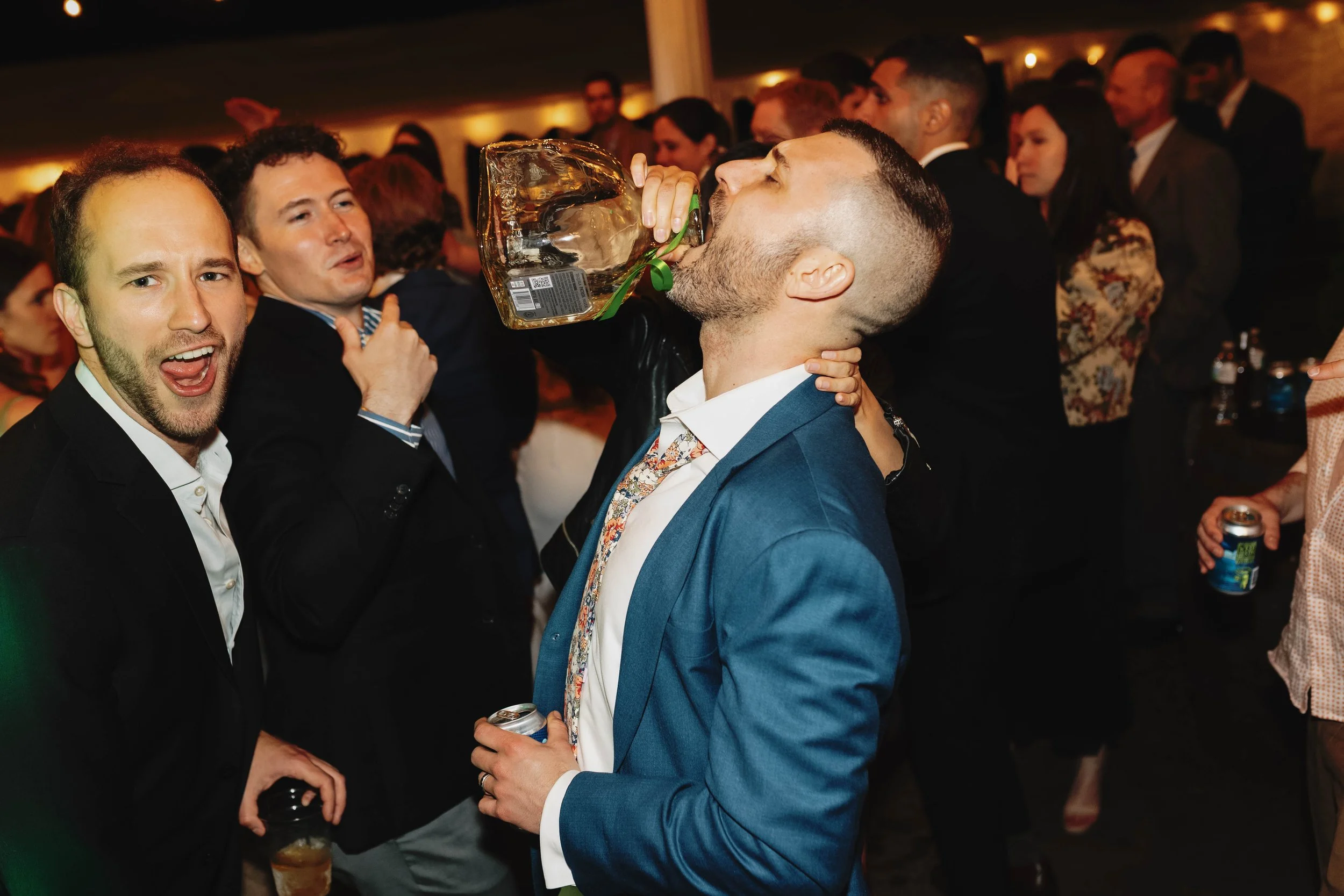 gueenslakekentuckywedding (114 of 114).jpg