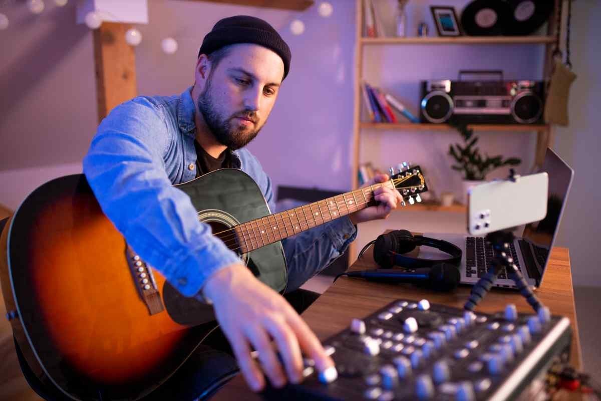 How to Market Yourself as an Independent Artist