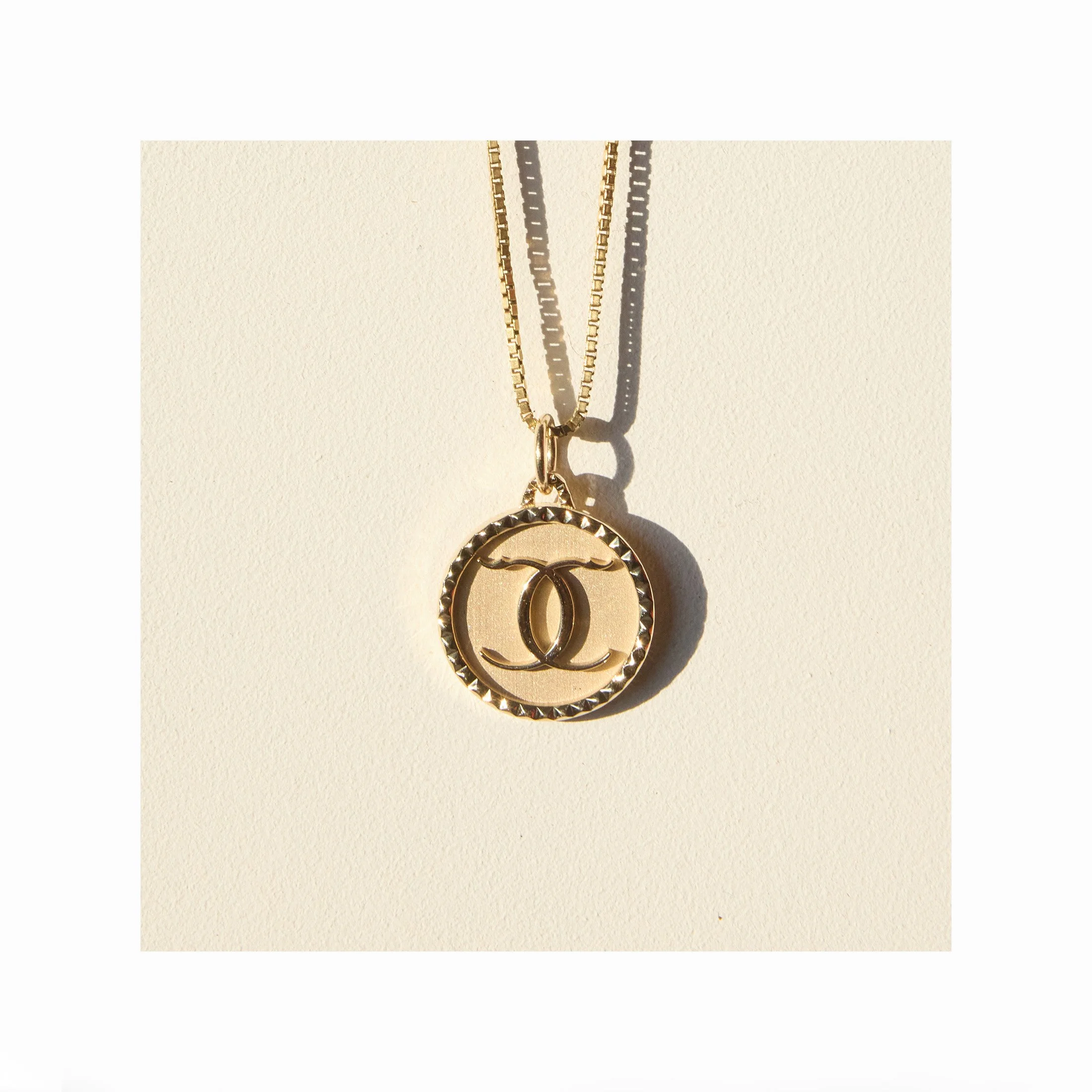 Cheval Fantome Product Pen1.jpg