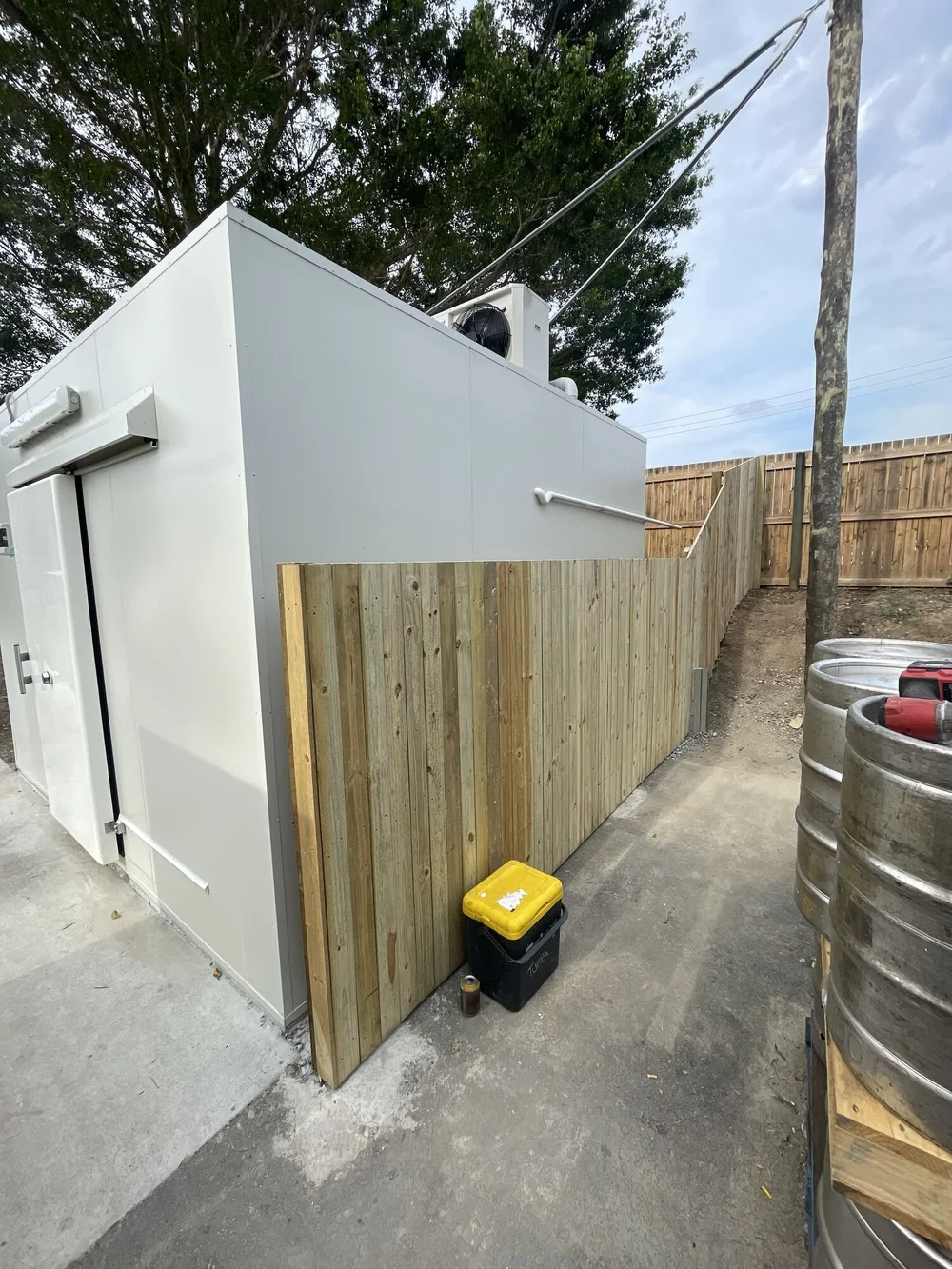 Coolroom with new fencing, Coomera Lodge Hotel