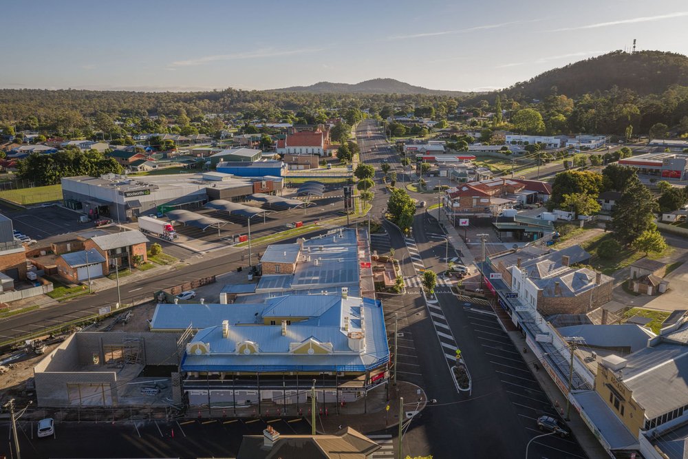 The hotel and surrounds, The Central Hotel