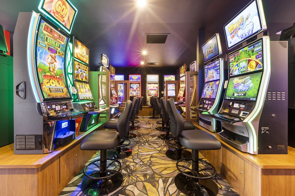 Gaming machines, Railway Hotel
