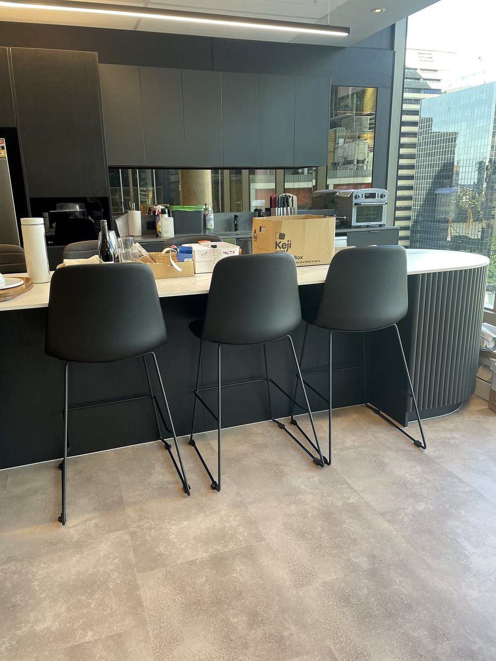 Kitchen with bar seating, Level 8, 12 Creek Street