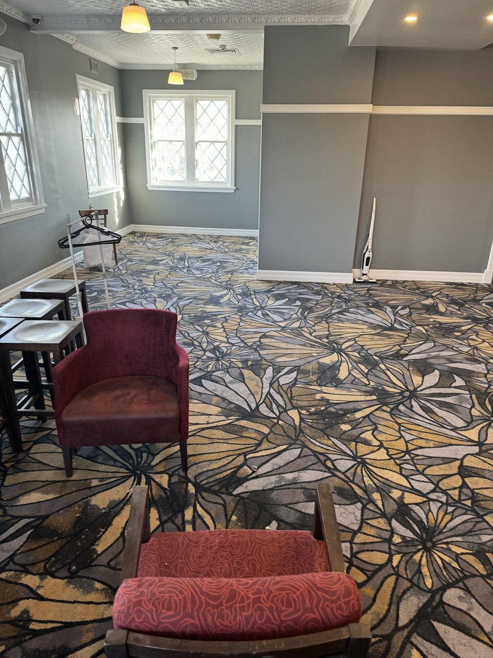 Lounge with new carpet, Aspley Hotel