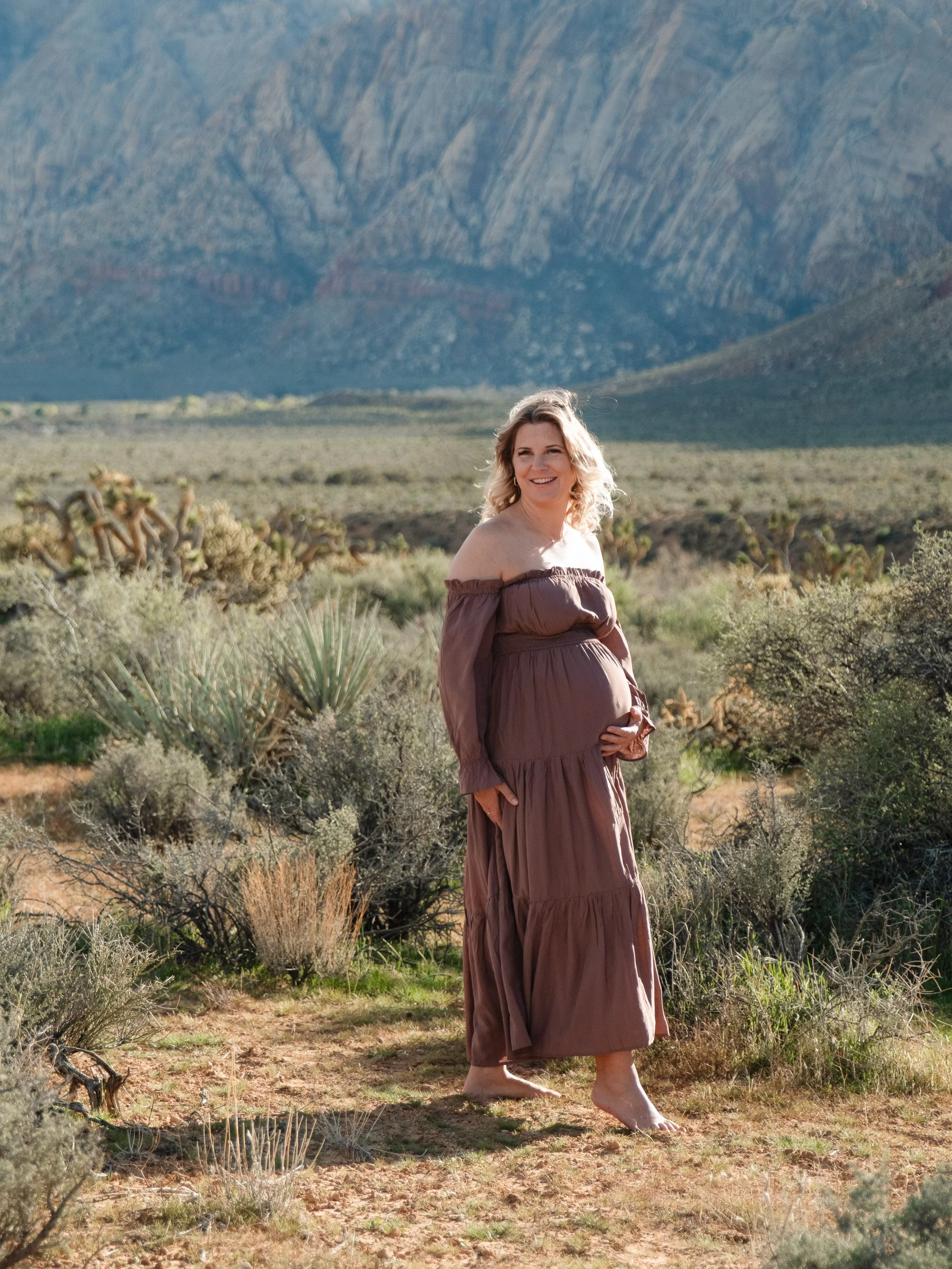There is nothing more beautiful than a mother&rsquo;s glow&mdash; soft, radiant, and full of love. 

#lasvegasphotography #lasvegasphotographer #maternitysession #maternityphotographer #maternity