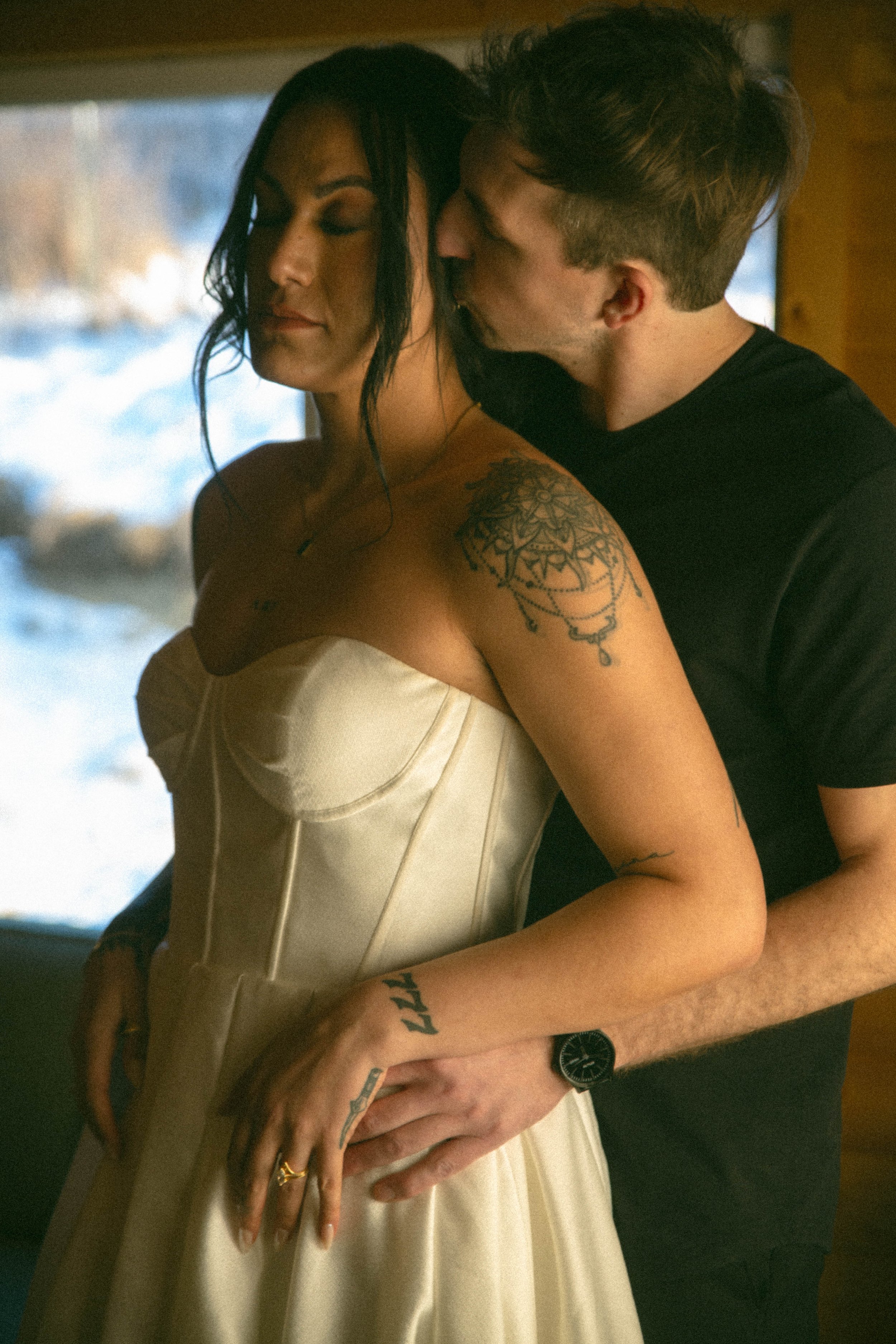 An Intimate winter Elopement in Sheridan, Wyoming