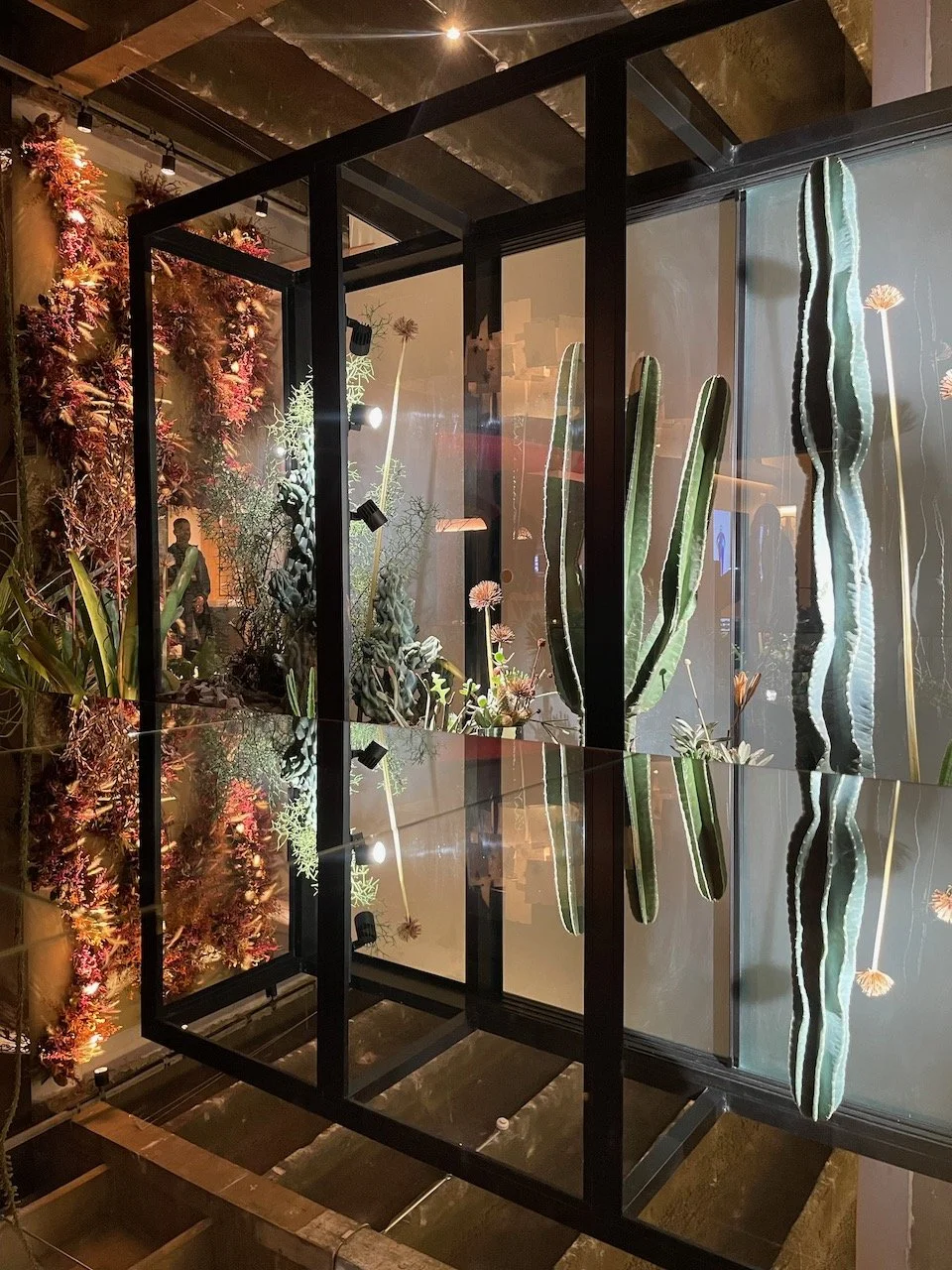 Planeta Fitocéntrico. Vivarios con biomas brasileños a escala doméstica. CasaCor São Paulo 2023