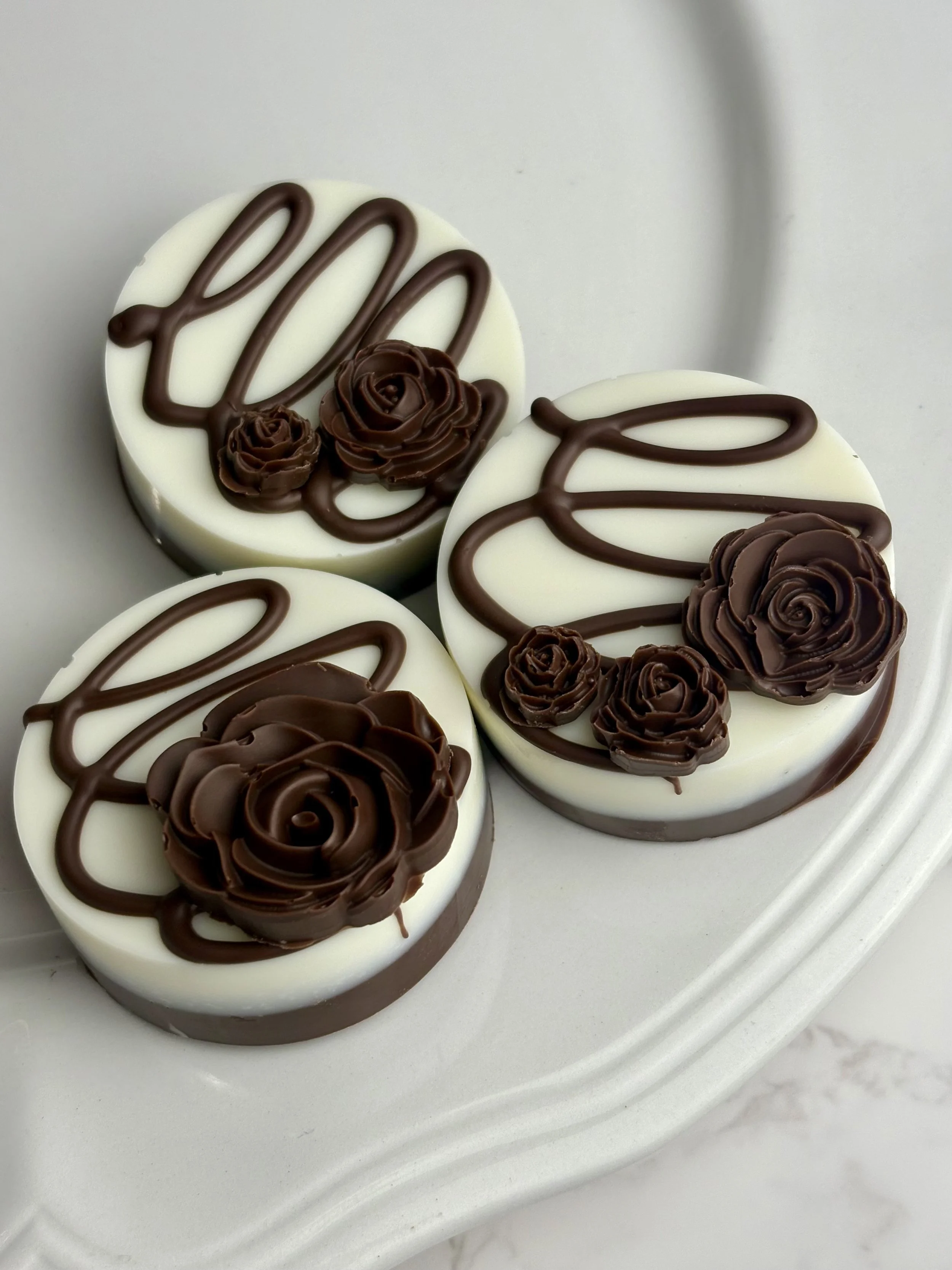 Dipped Oreos: rich, smooth and decadent